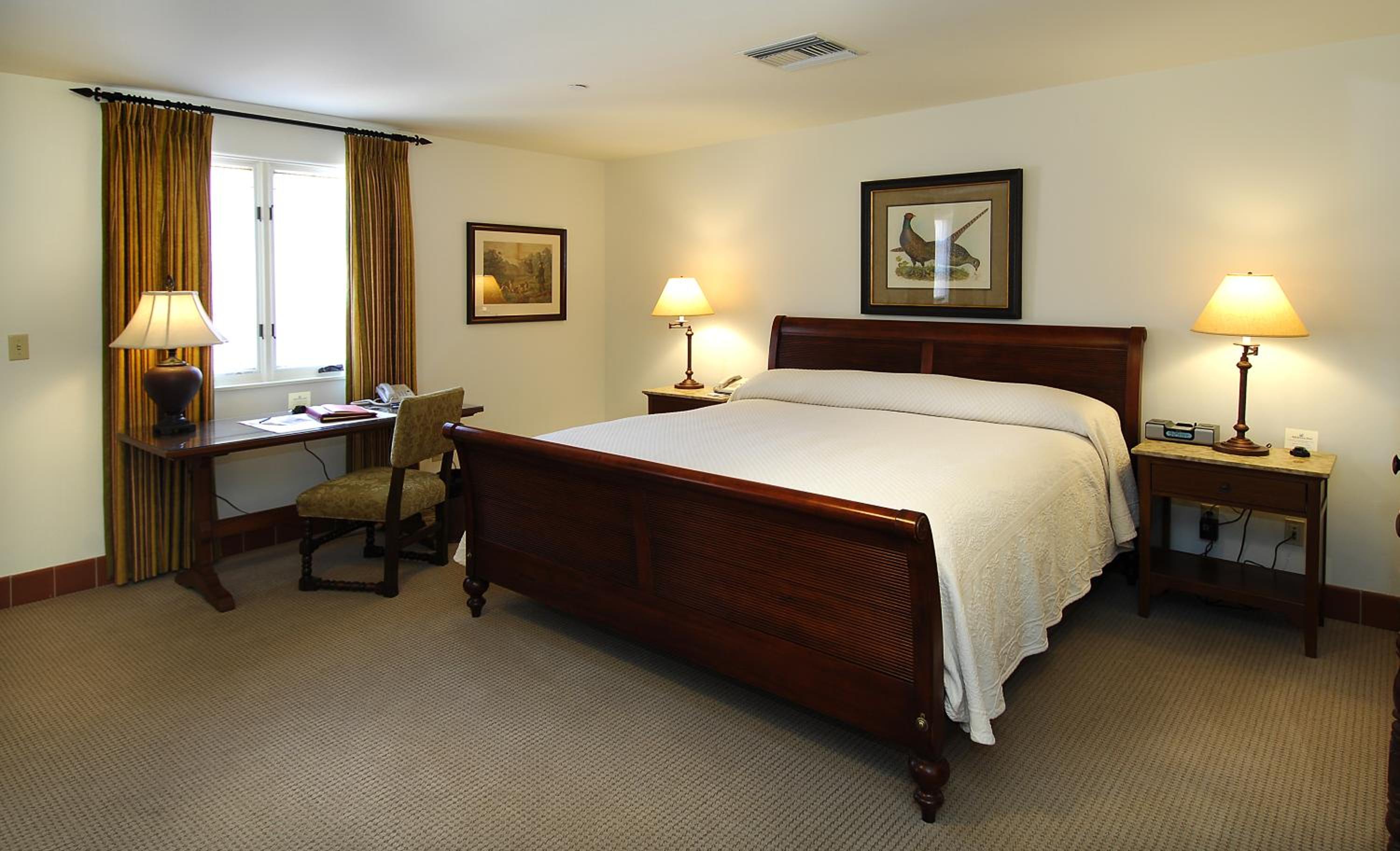 Deluxe King Room photo 2