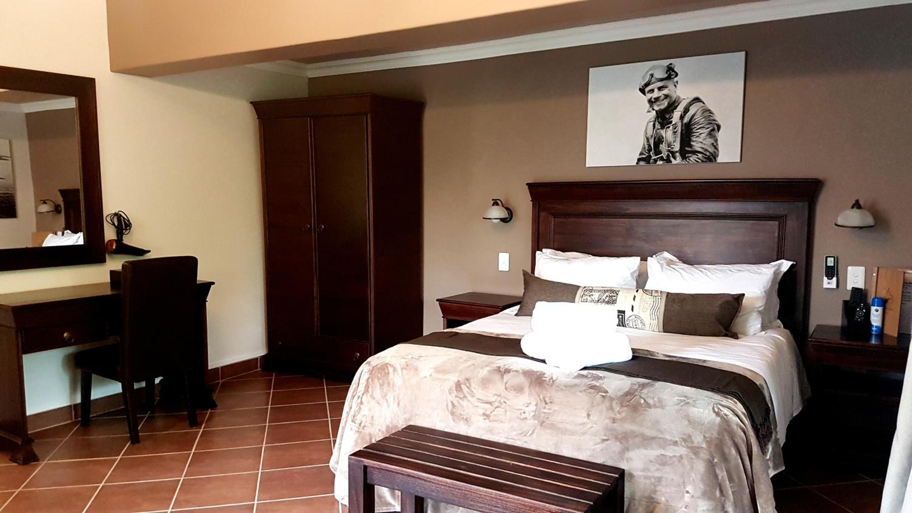 Deluxe Double Room (2 Adults + 1 Child) photo 3