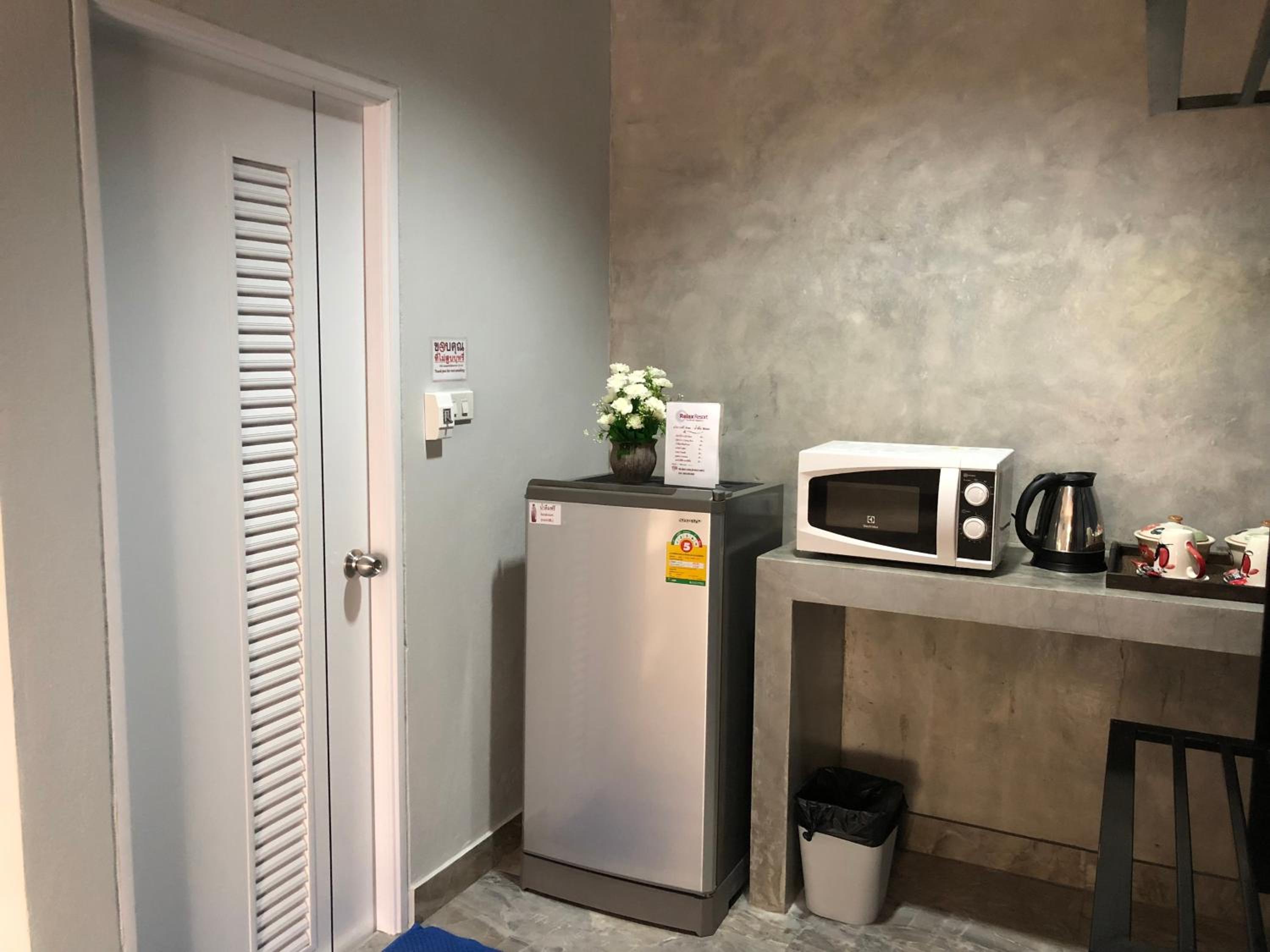 Budget Triple Room - Photo 23