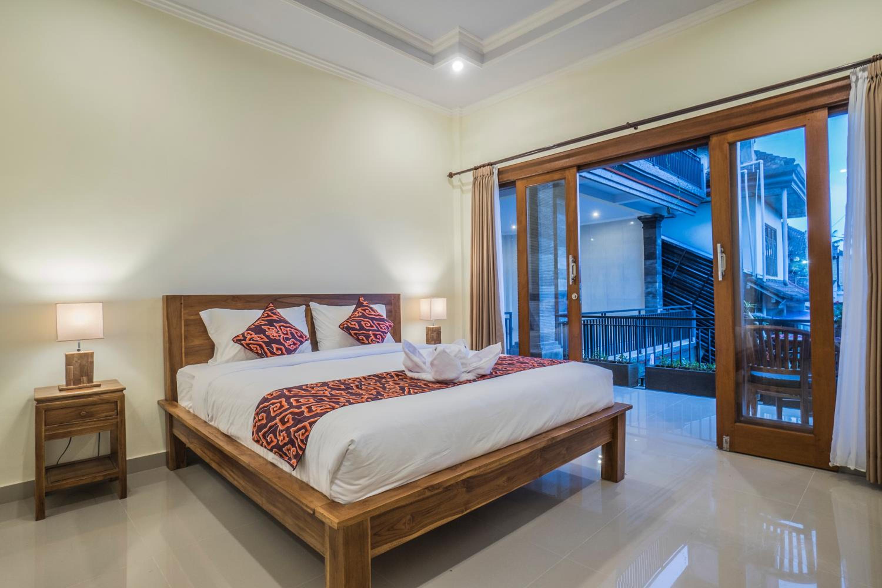 Double Room - Photo 16