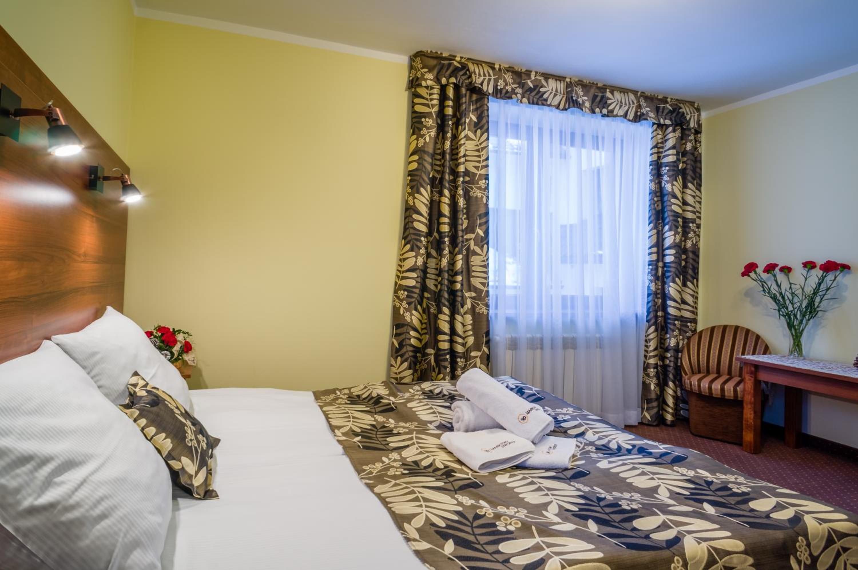 Double or Twin Room - Photo 4