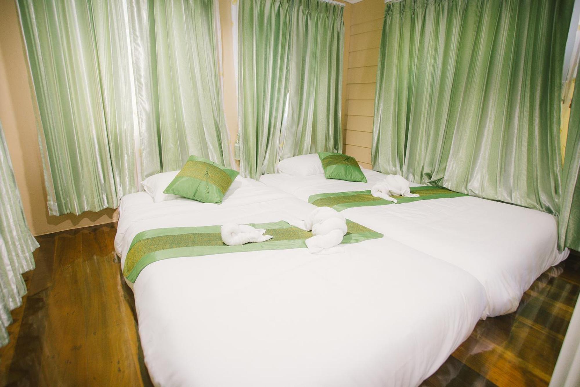 Deluxe Family Room - Photo 4