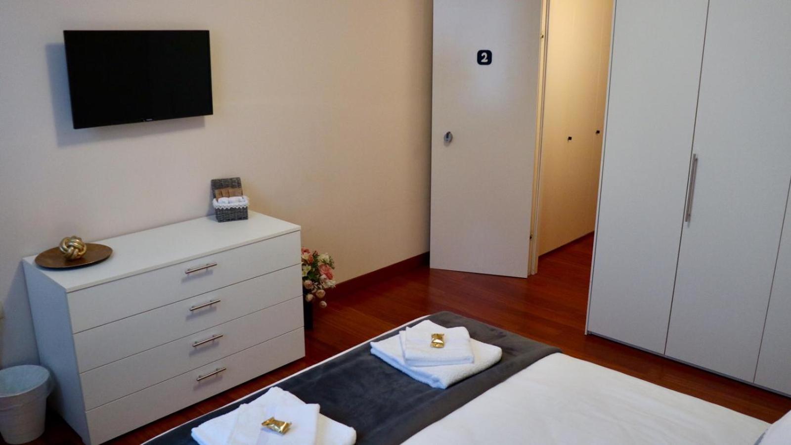 Large Double Room photo 1
