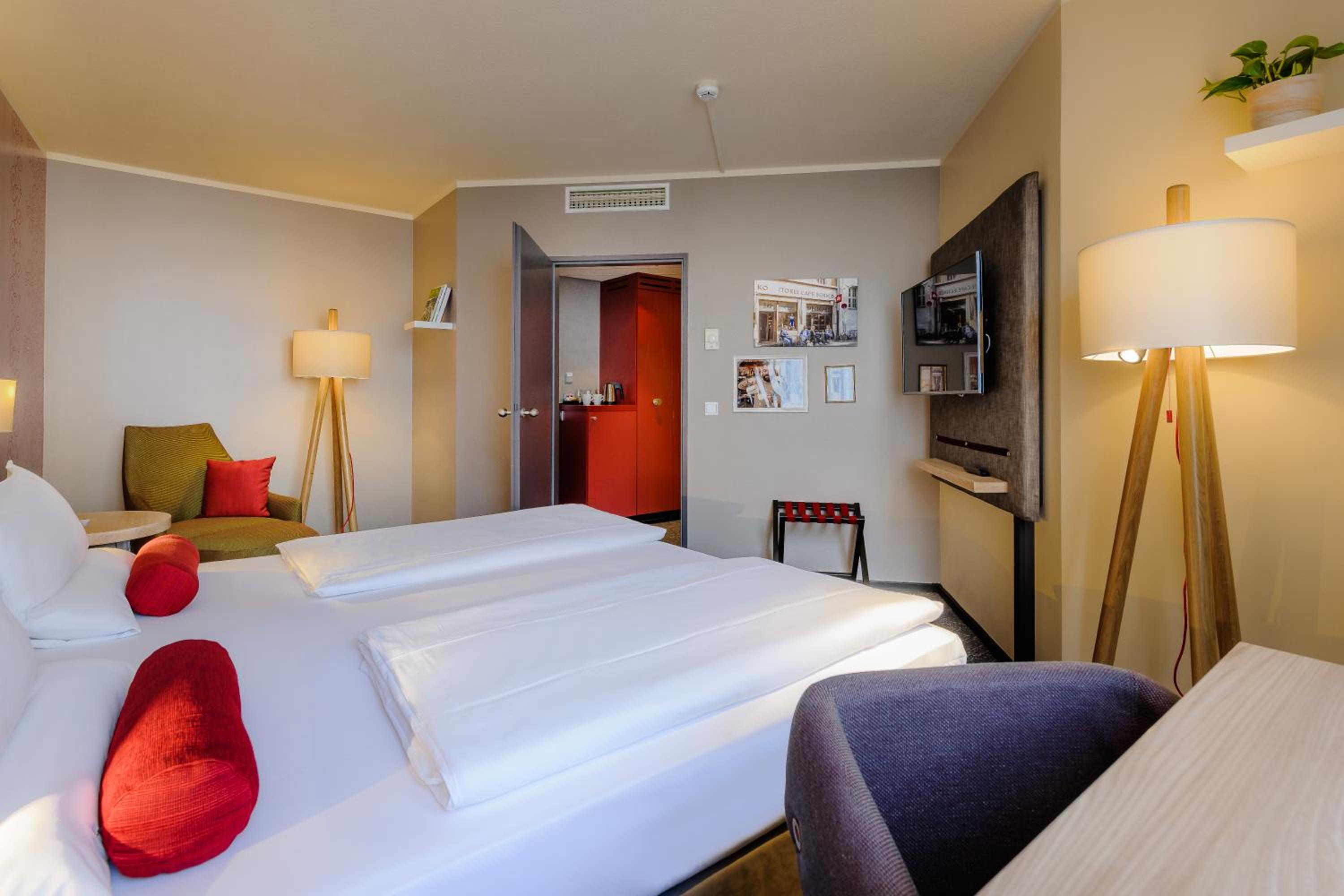 Superior Double Room with Sofa