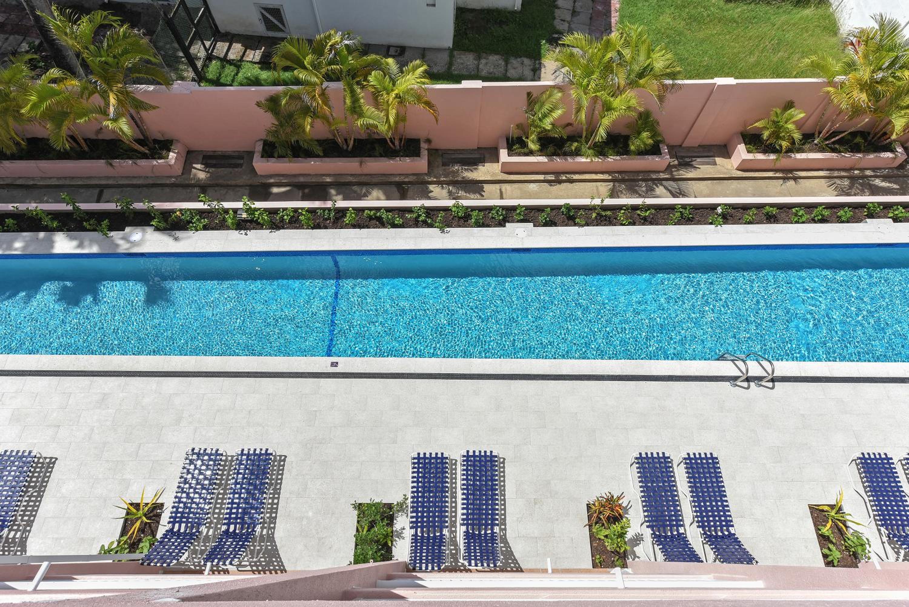 Superior Studio Pool view - Photo 6