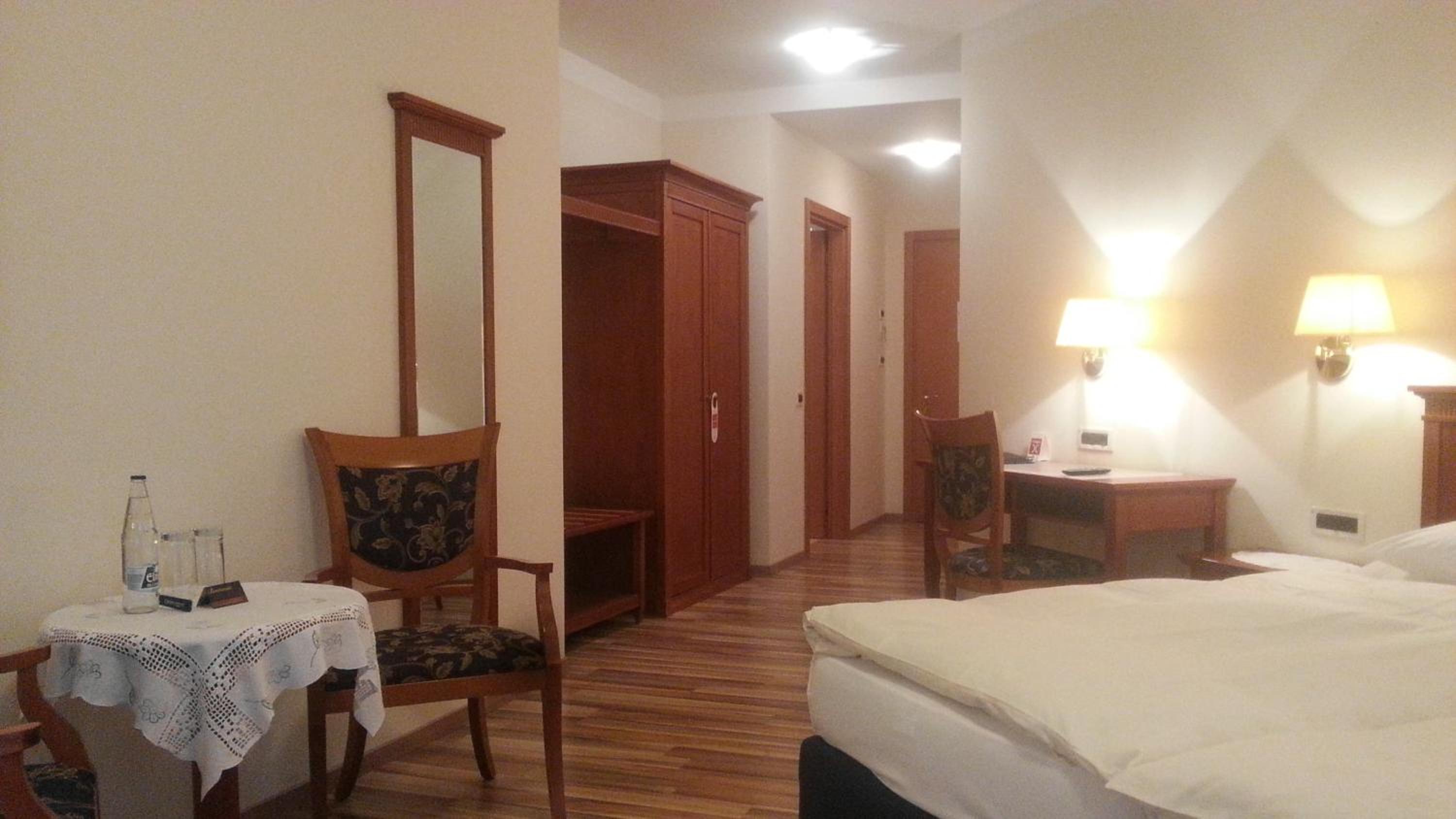 Superior Double or Twin Room - Photo 3