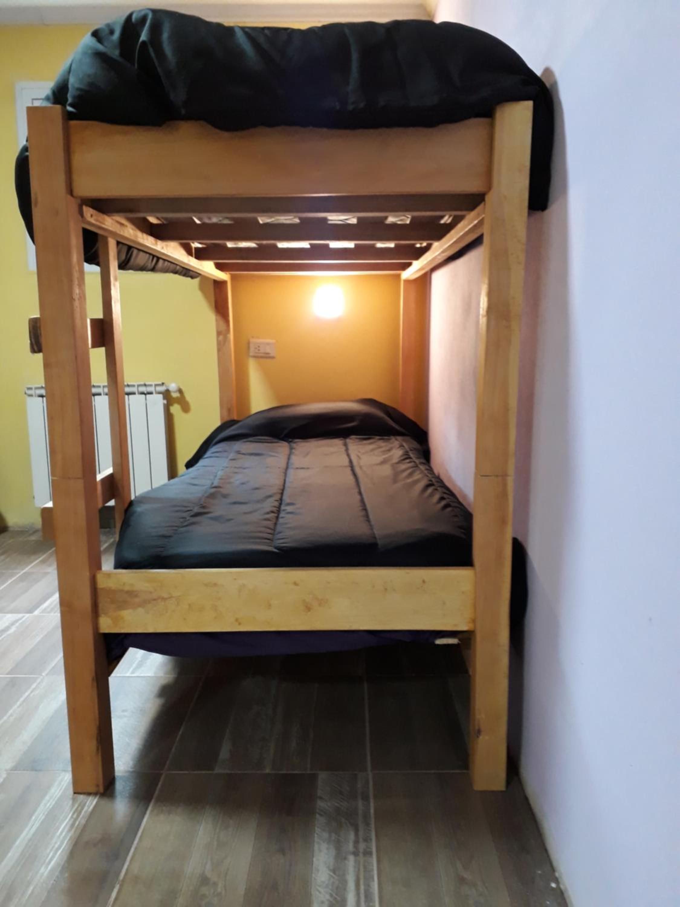 Bed in 4-Bed Mixed Dormitory Room photo 3