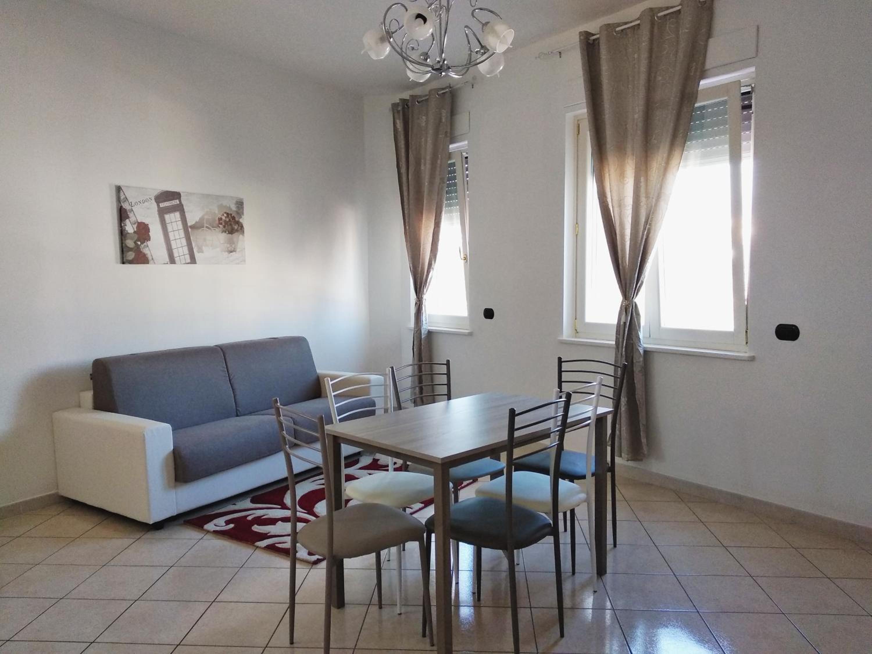 Deluxe Apartment - Photo 2