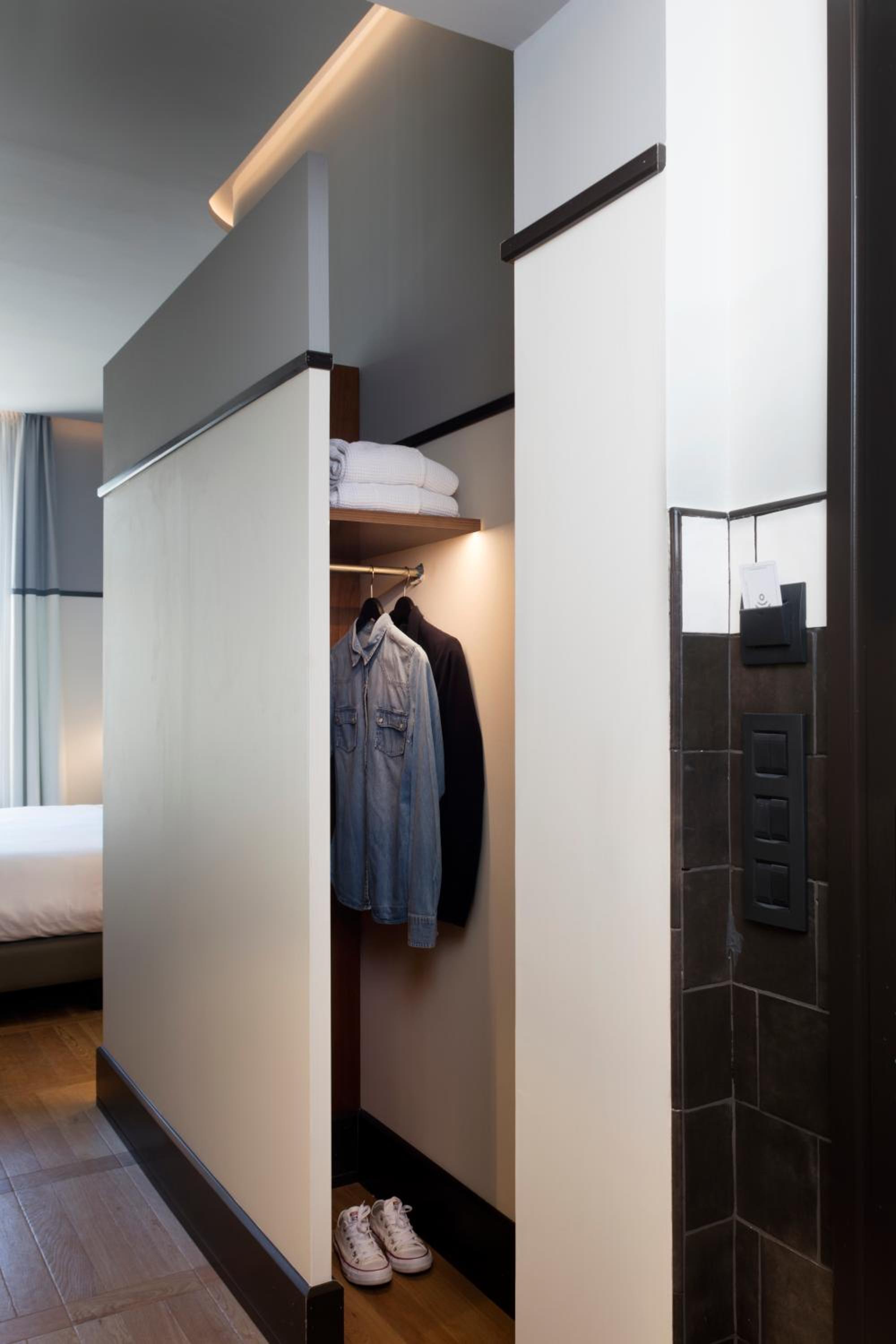 Standard Double or Twin Room photo 2