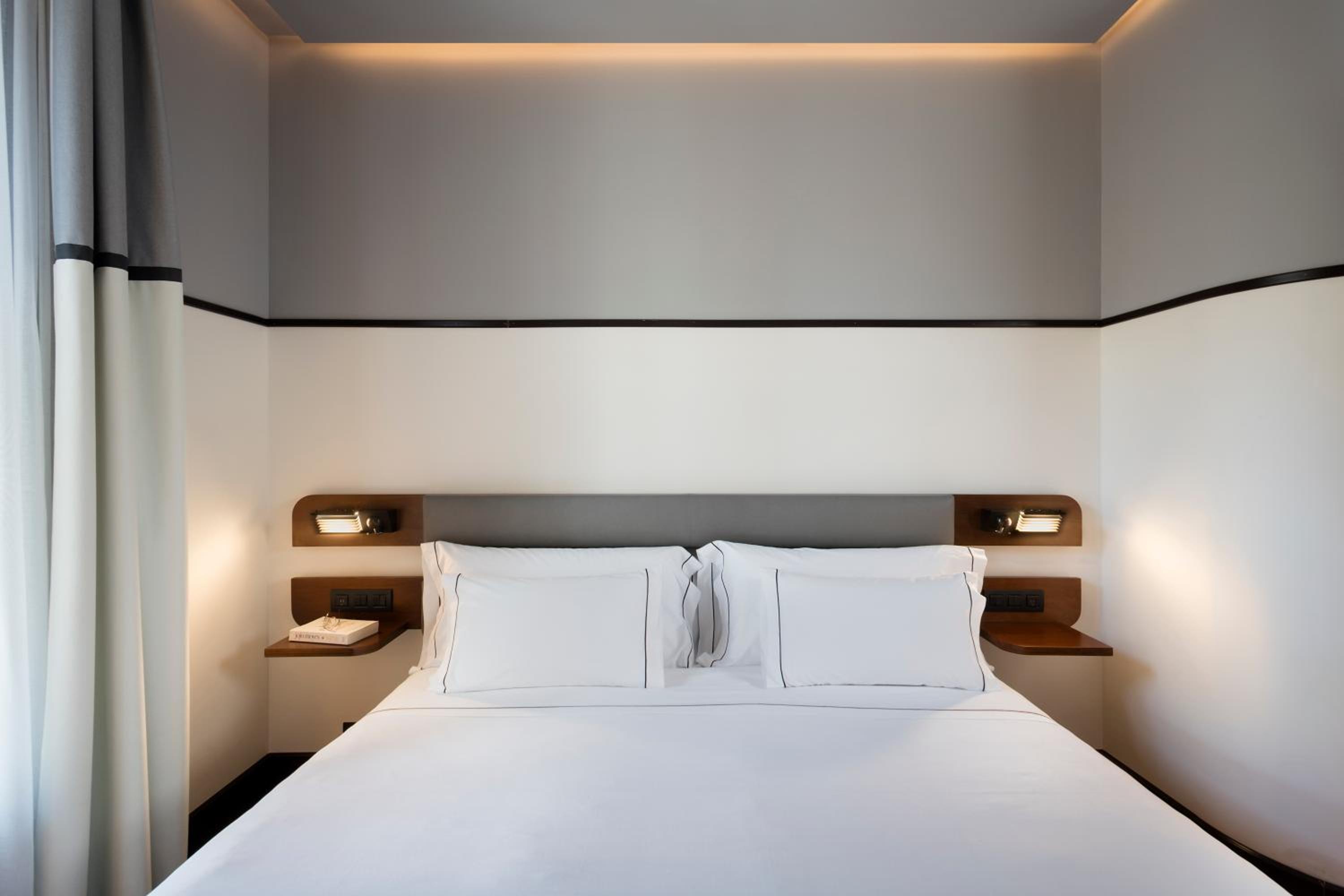 Standard Double or Twin Room photo 3