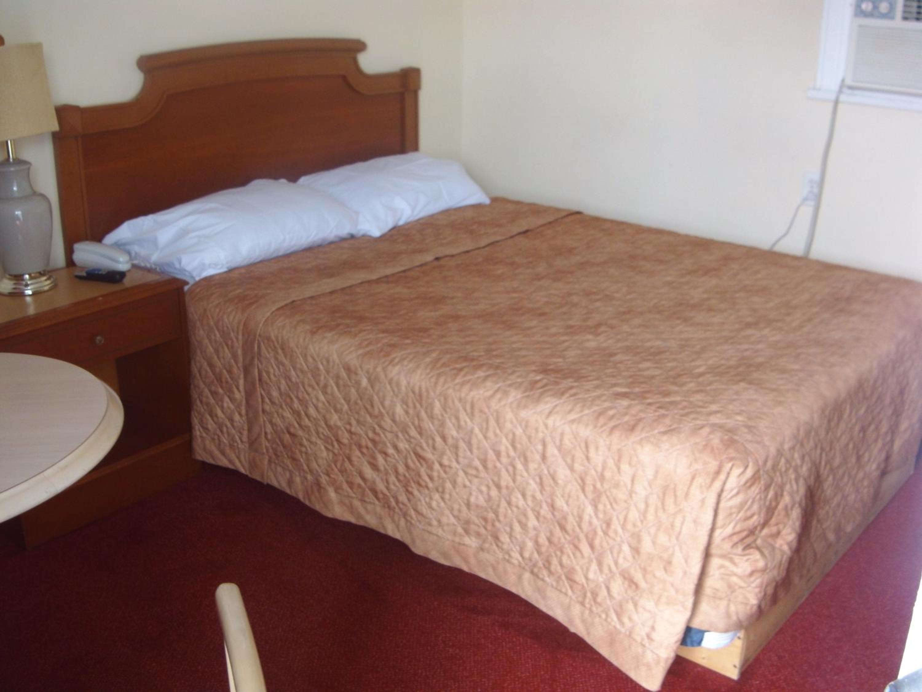 Queen Room photo 3