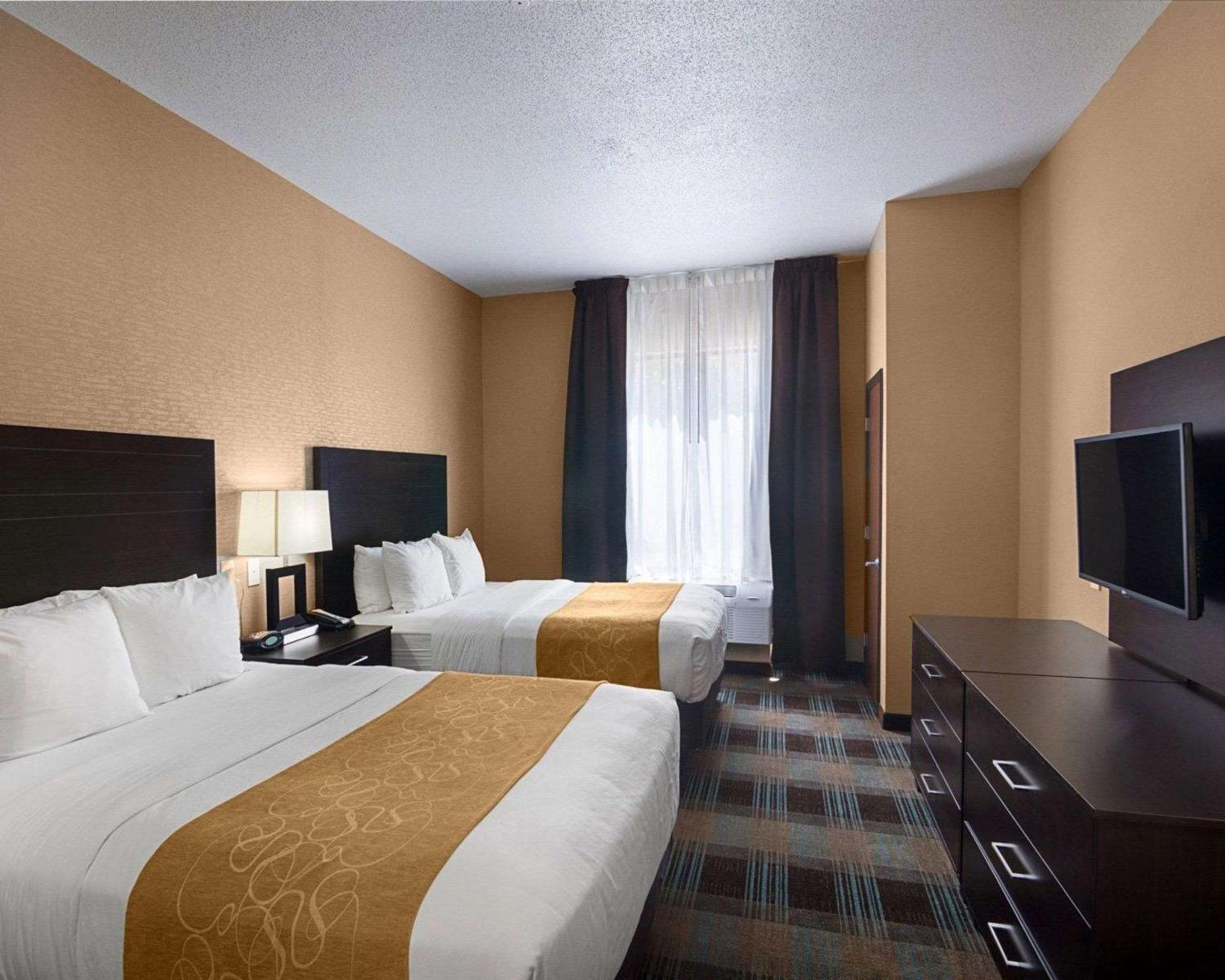 Queen Suite - Disability Access/Non-Smoking - Photo 13