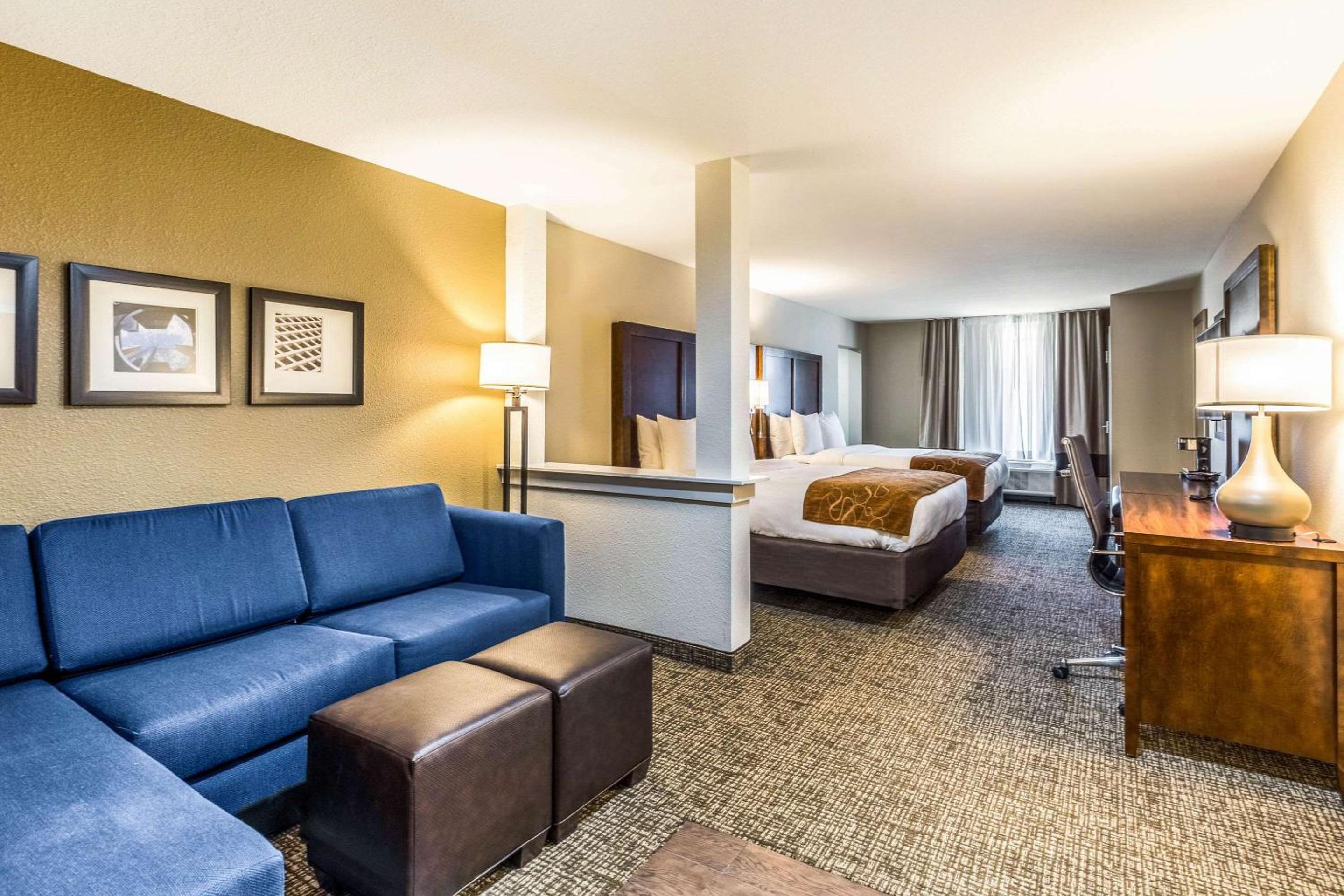 Queen Suite with Two Queen Beds - Disability Access/Non-Smoking