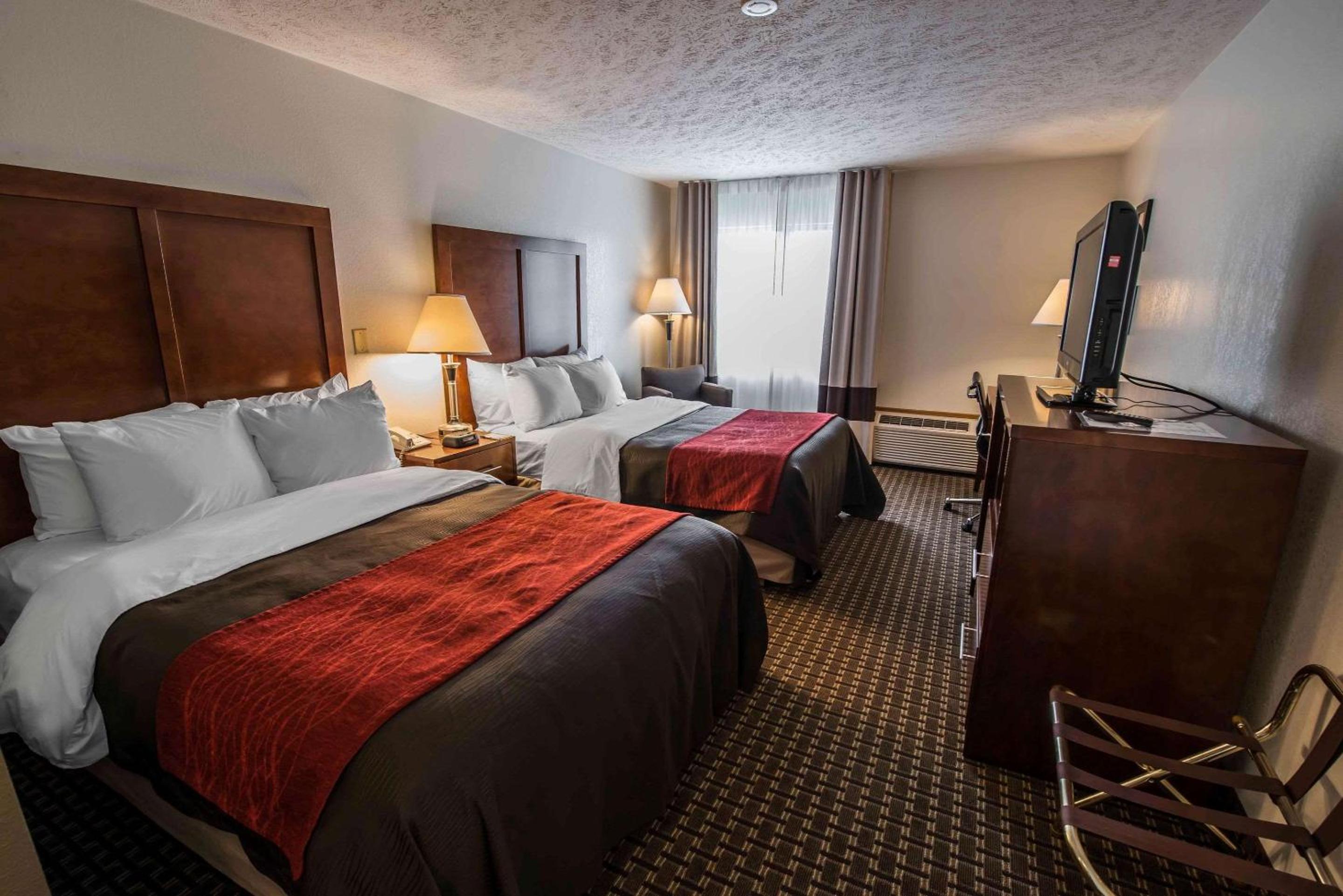 Double Room with Two Double Beds - Non-Smoking photo 2