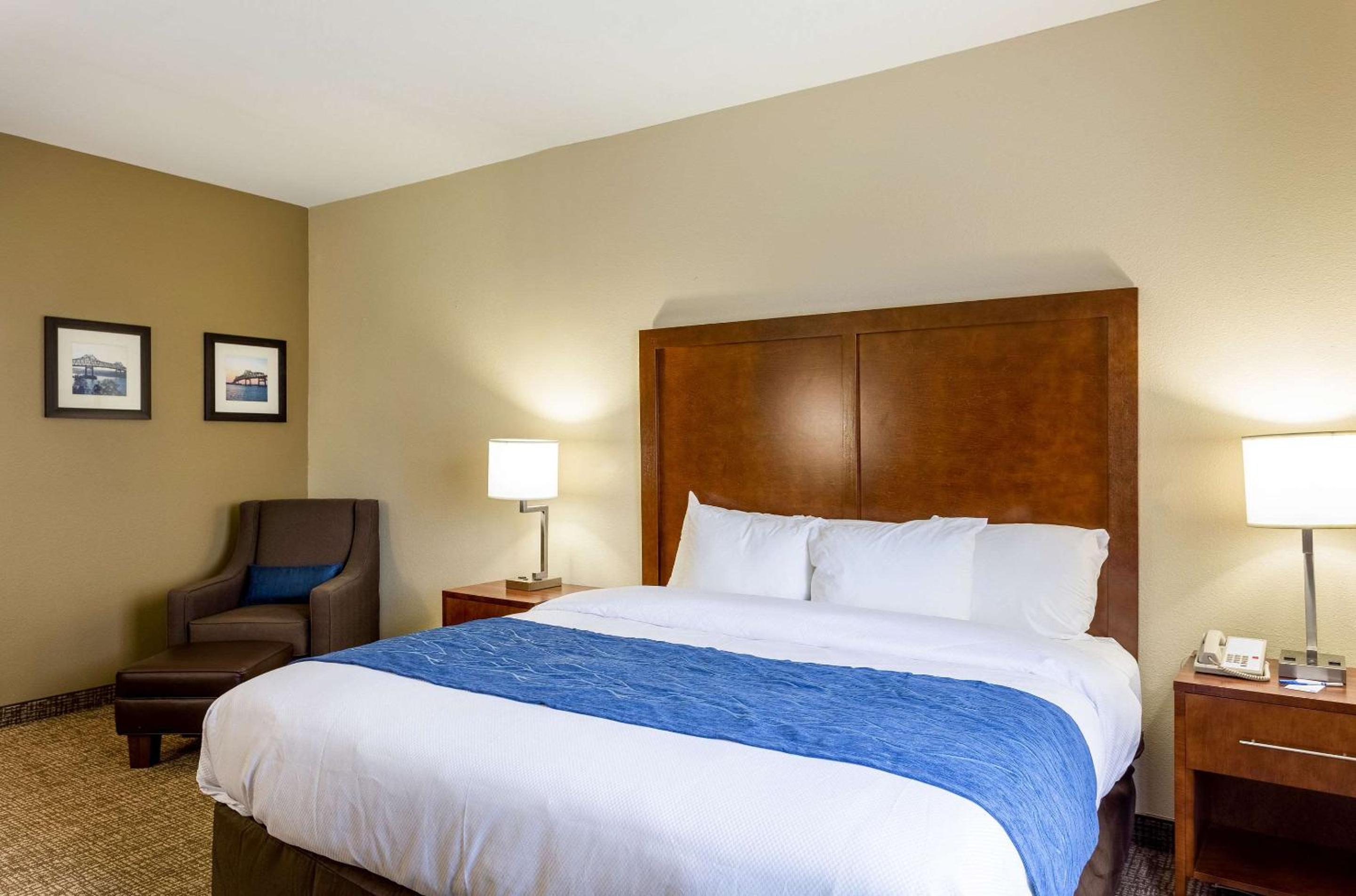 King Room - Non-Smoking photo 1