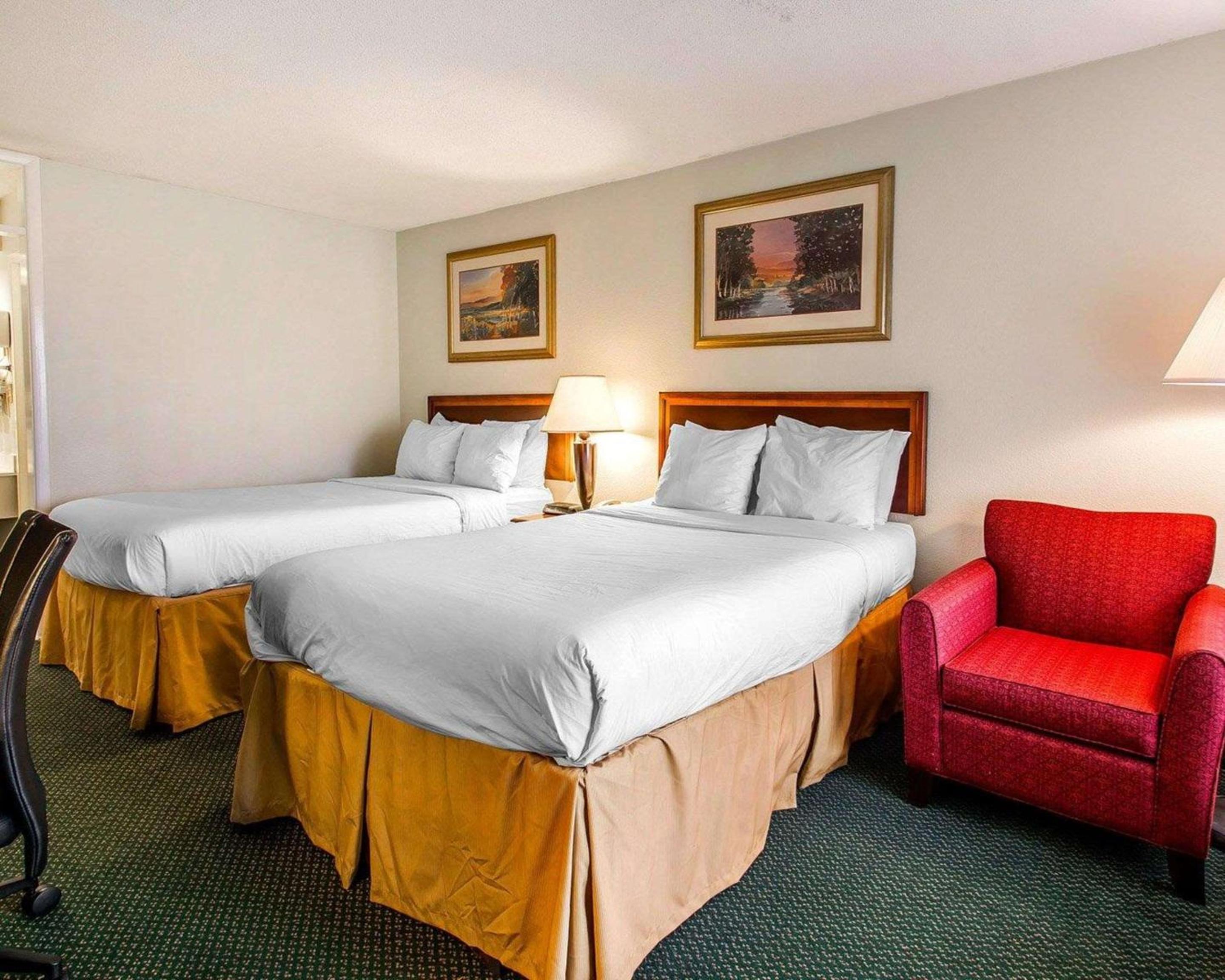 Double Room with Two Double Beds - Non-Smoking - Photo 1