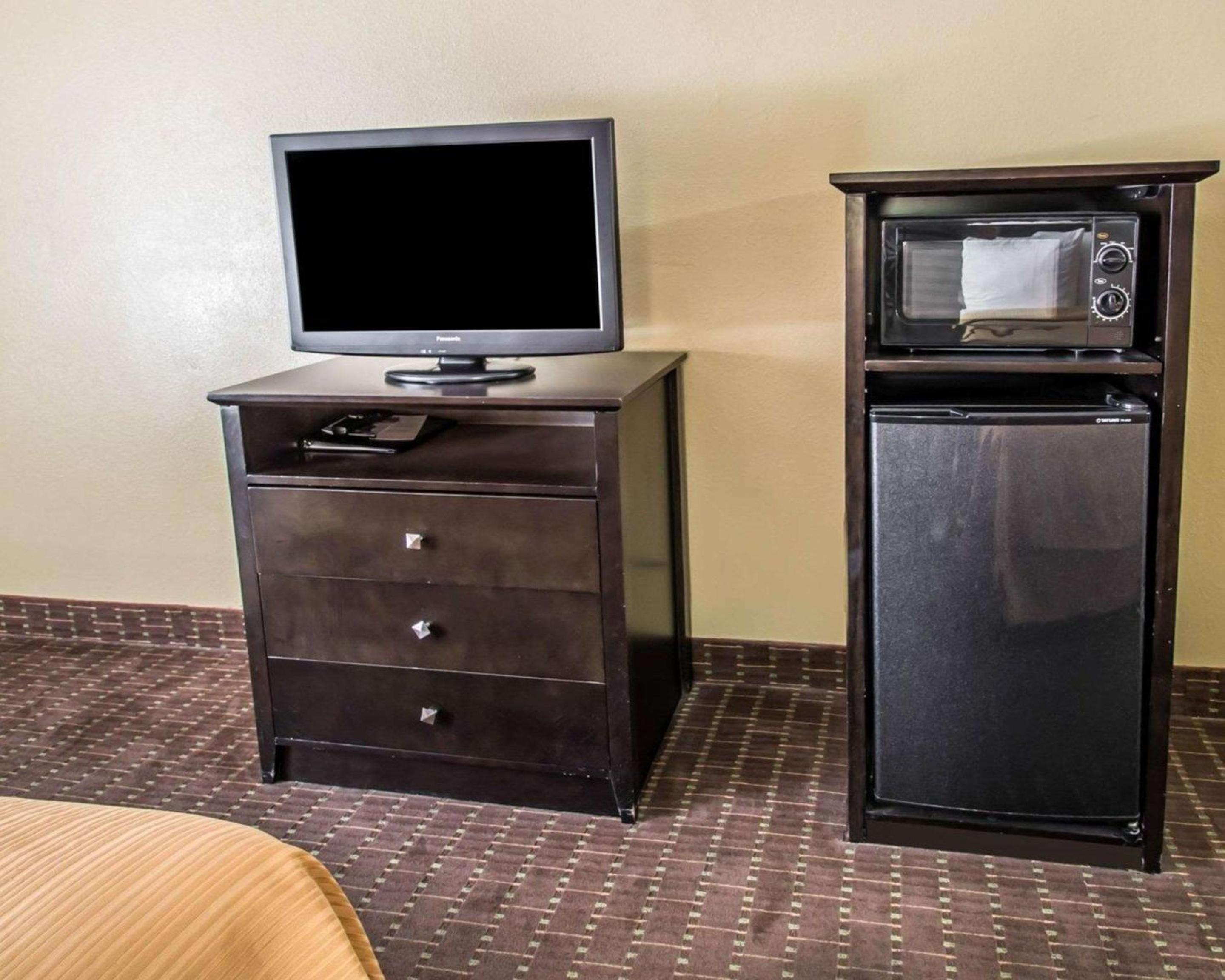 Double Room with Two Double Beds - Non-Smoking - Photo 1