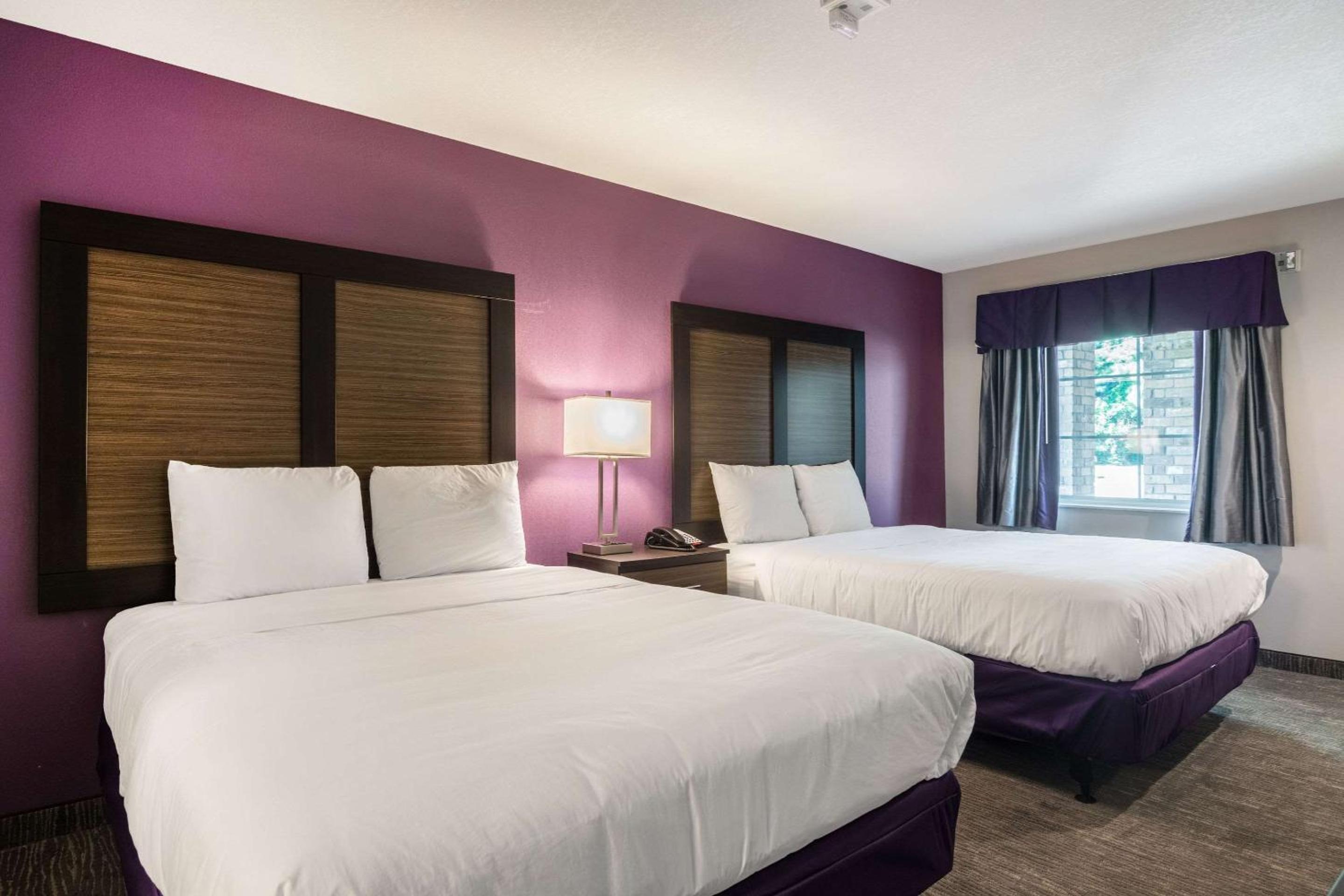 Queen Room with Two Queen Beds - Non-Smoking