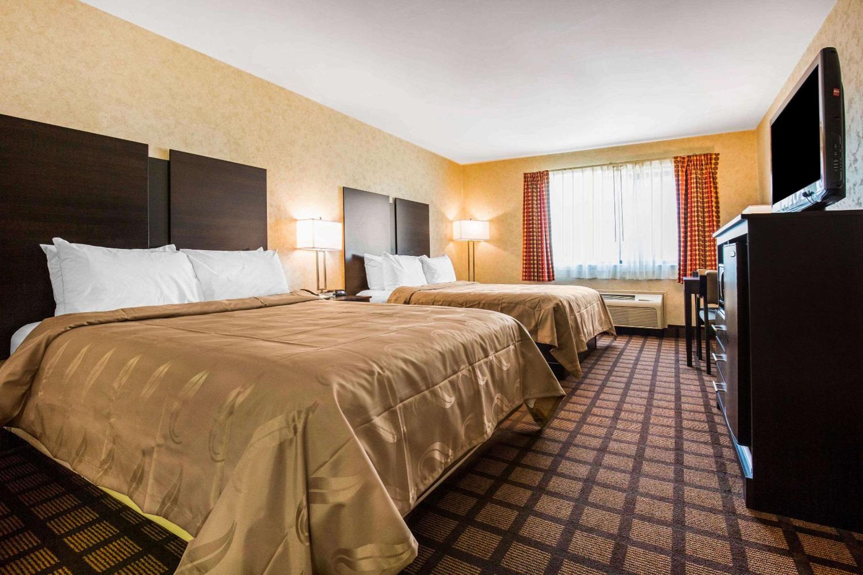Queen Room with Two Queen Beds - Non-Smoking