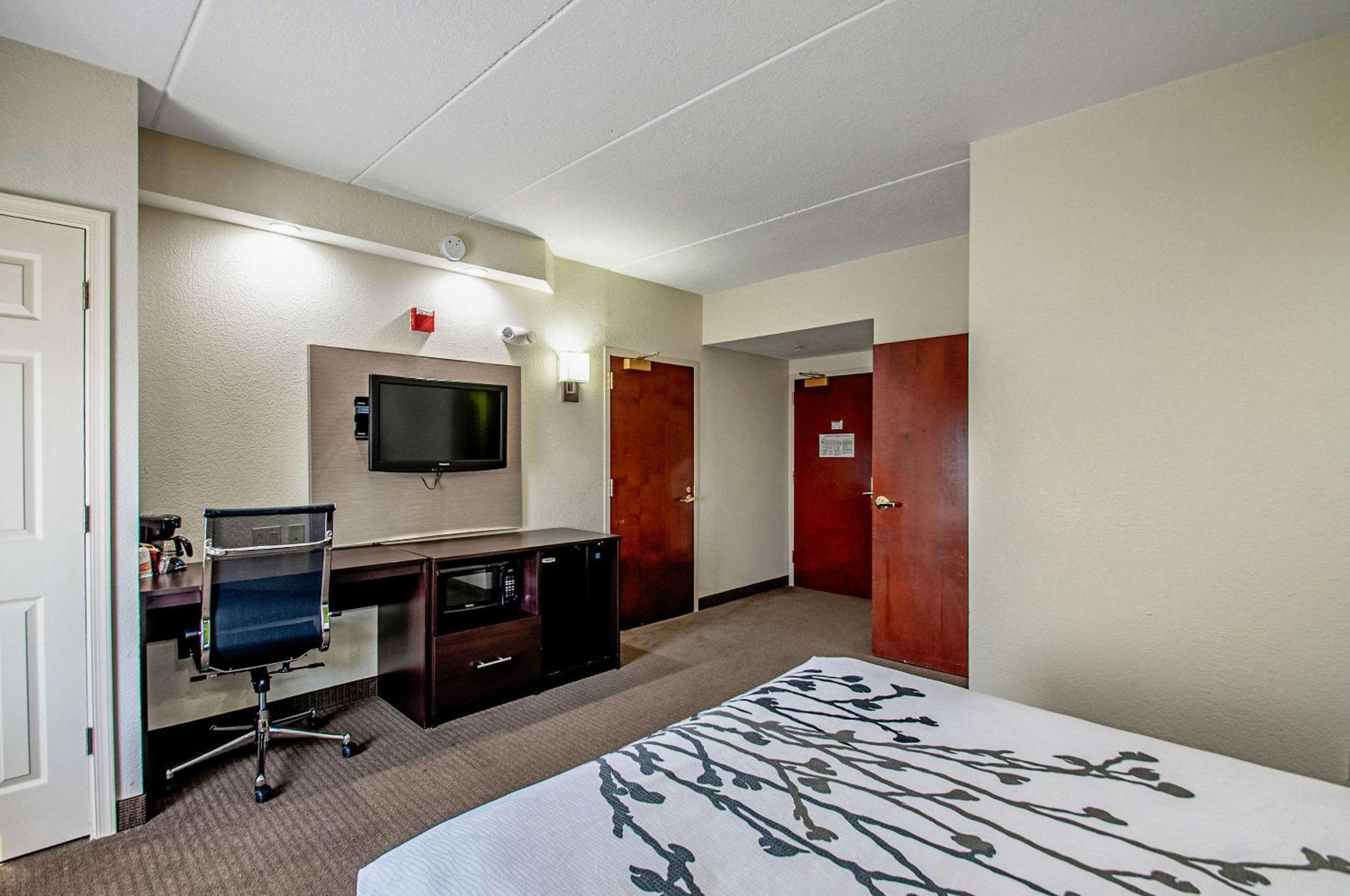Queen Room - Disability Access/Non-Smoking - Photo 1