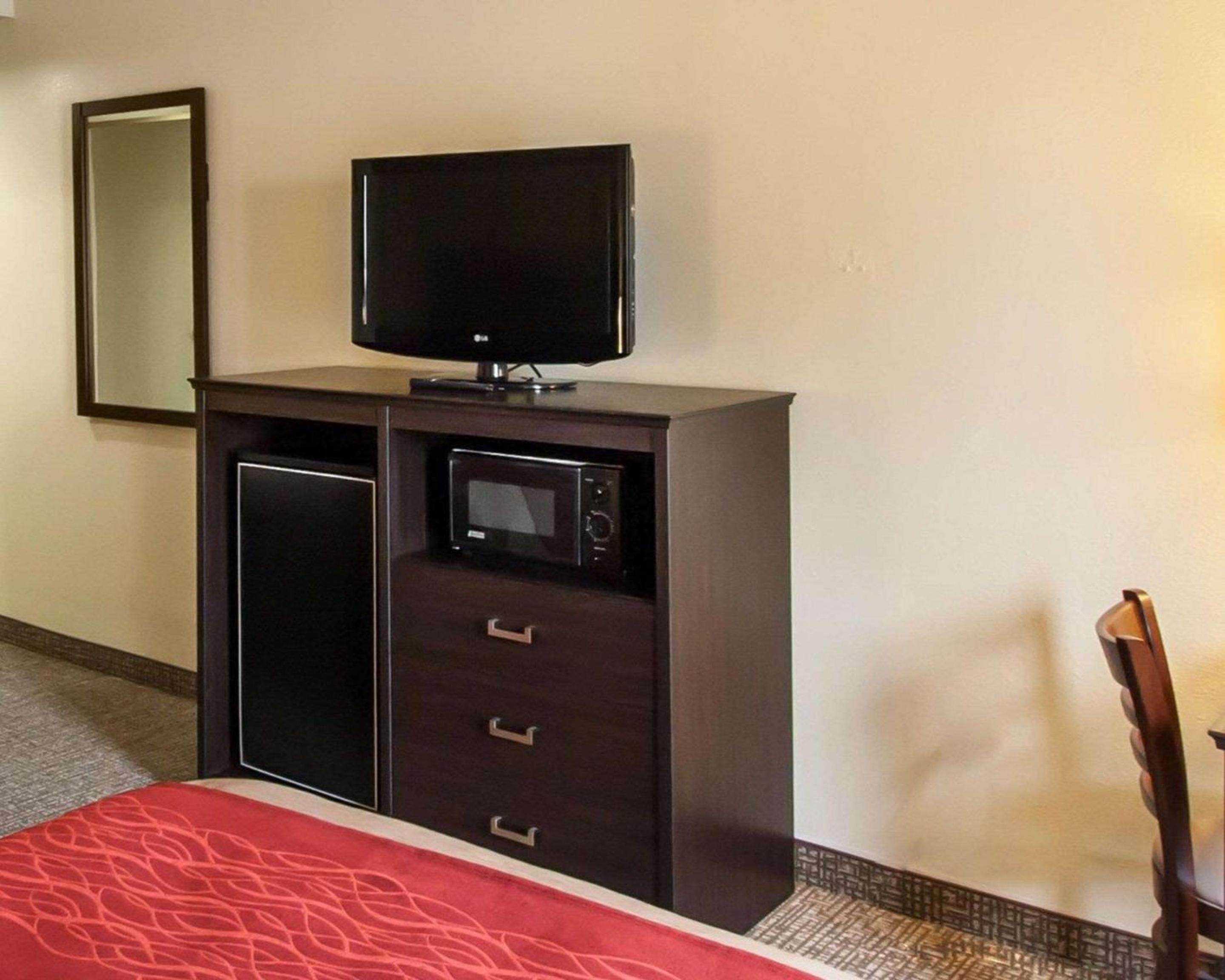 Double Room with Two Double Beds - Non-Smoking - Photo 3