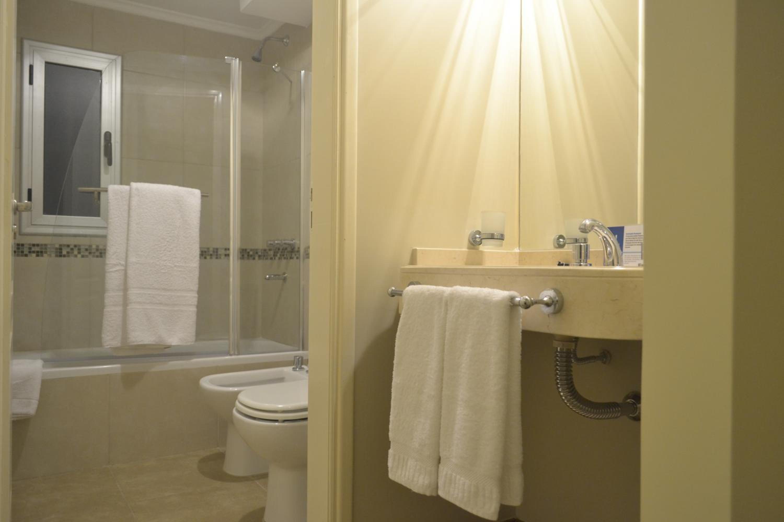 Superior Double or Twin Room photo 3