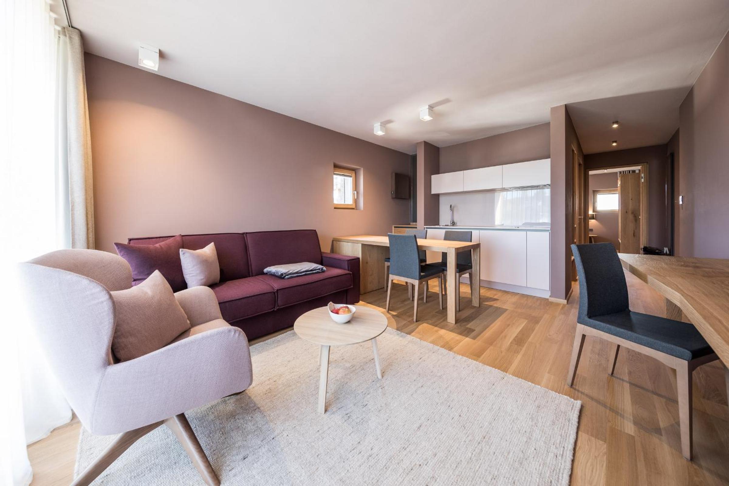 Apartment with Balcony photo 1