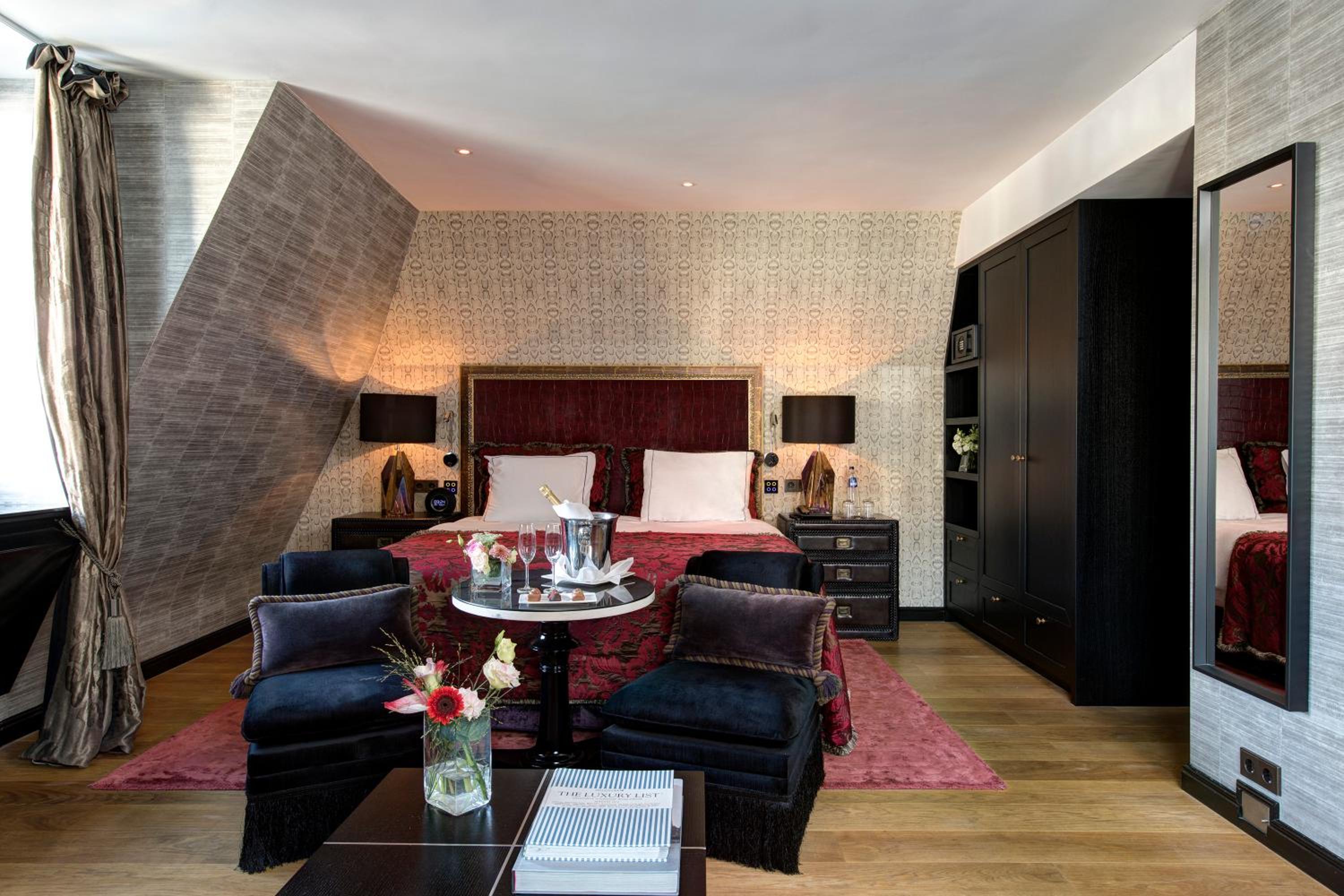 Junior Suite with Spa Bath