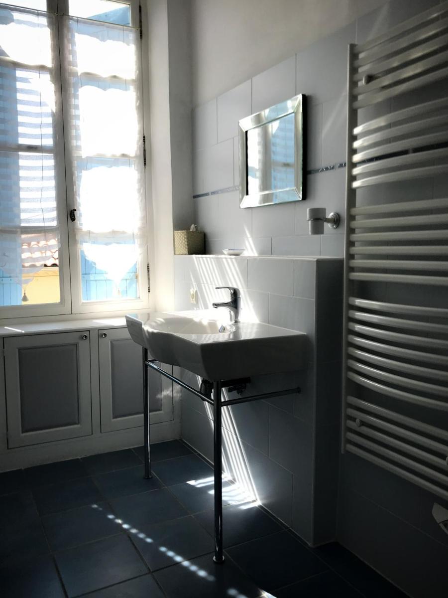 Deluxe Double Room with Bath photo 2
