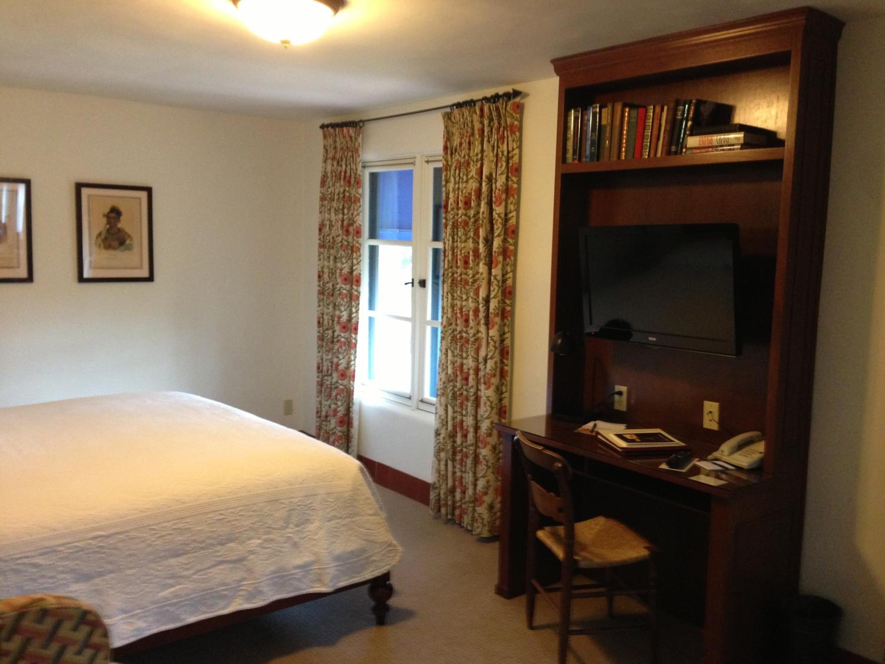 Standard King Room - Photo 4