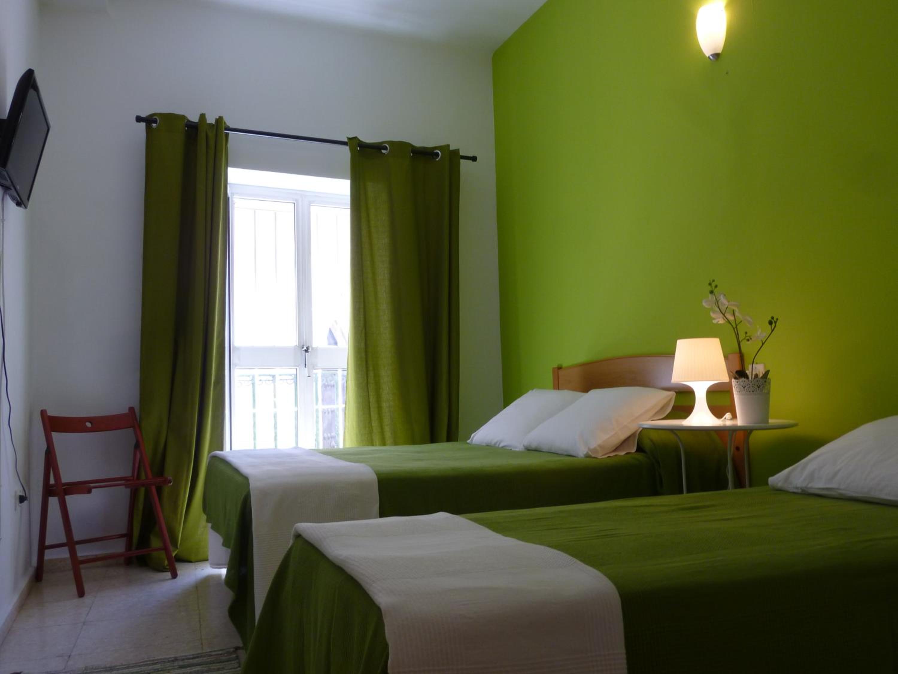 Double Room - Photo 8