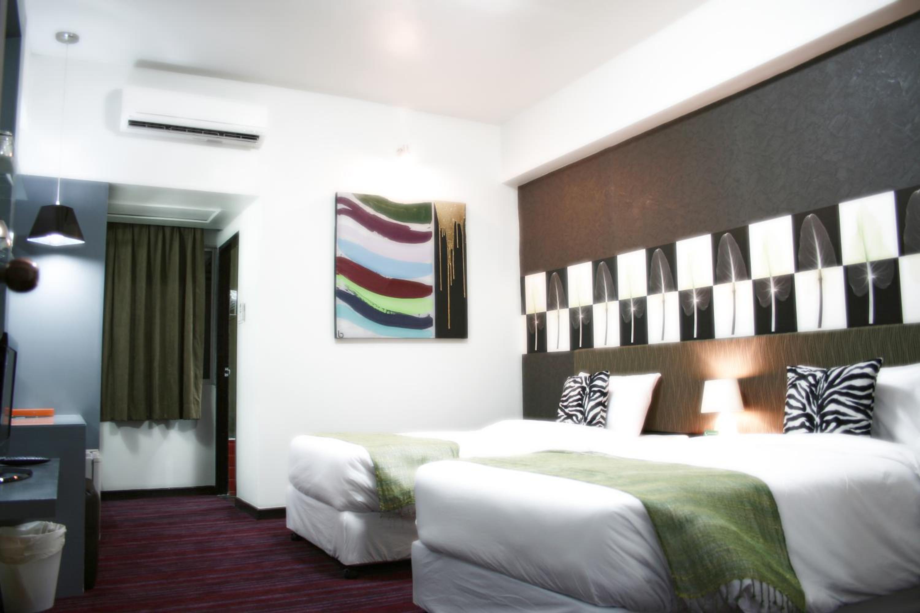 Deluxe Double or Twin Room photo 3