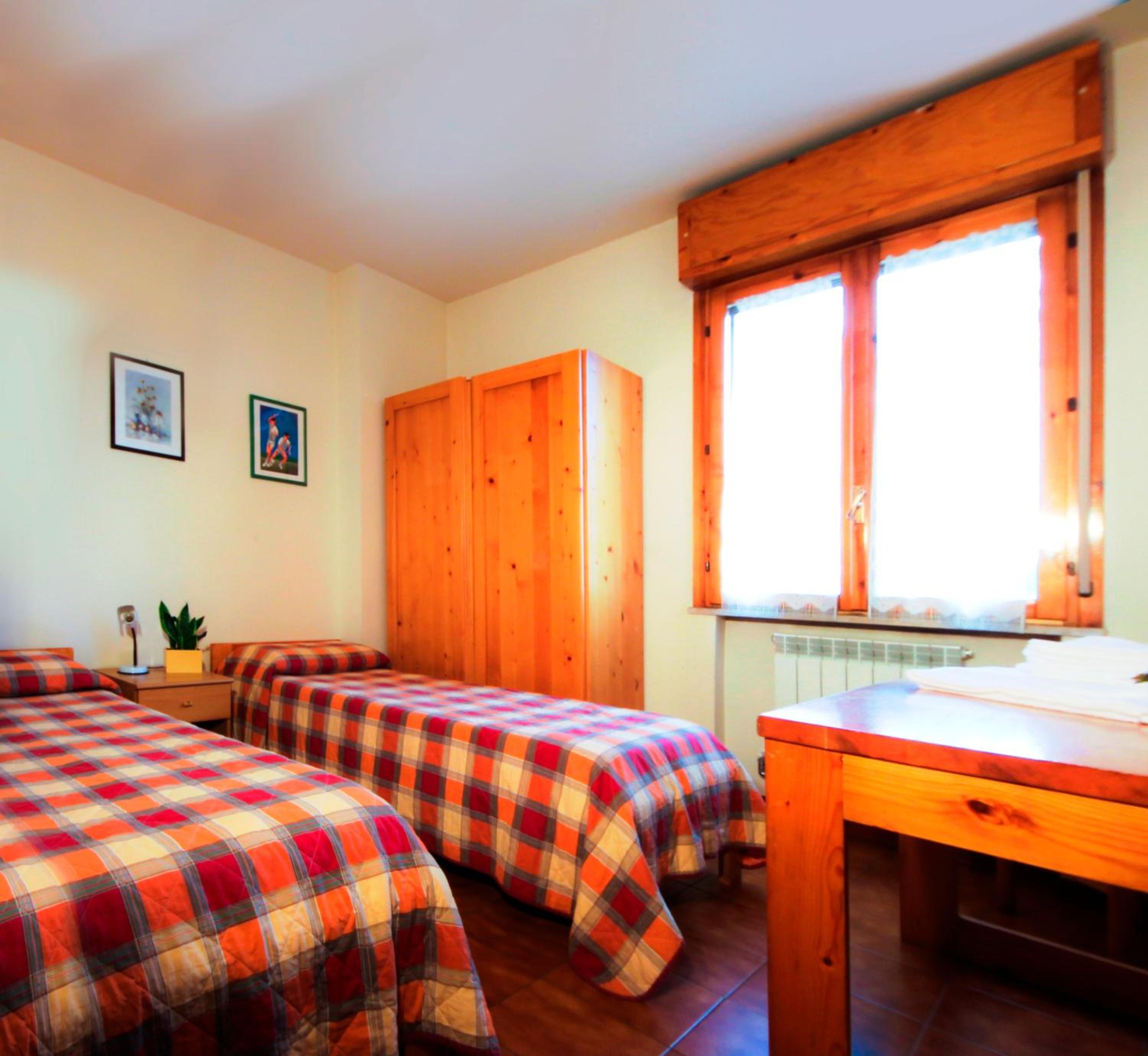 Two-Bedroom Apartment with Balcony photo 3