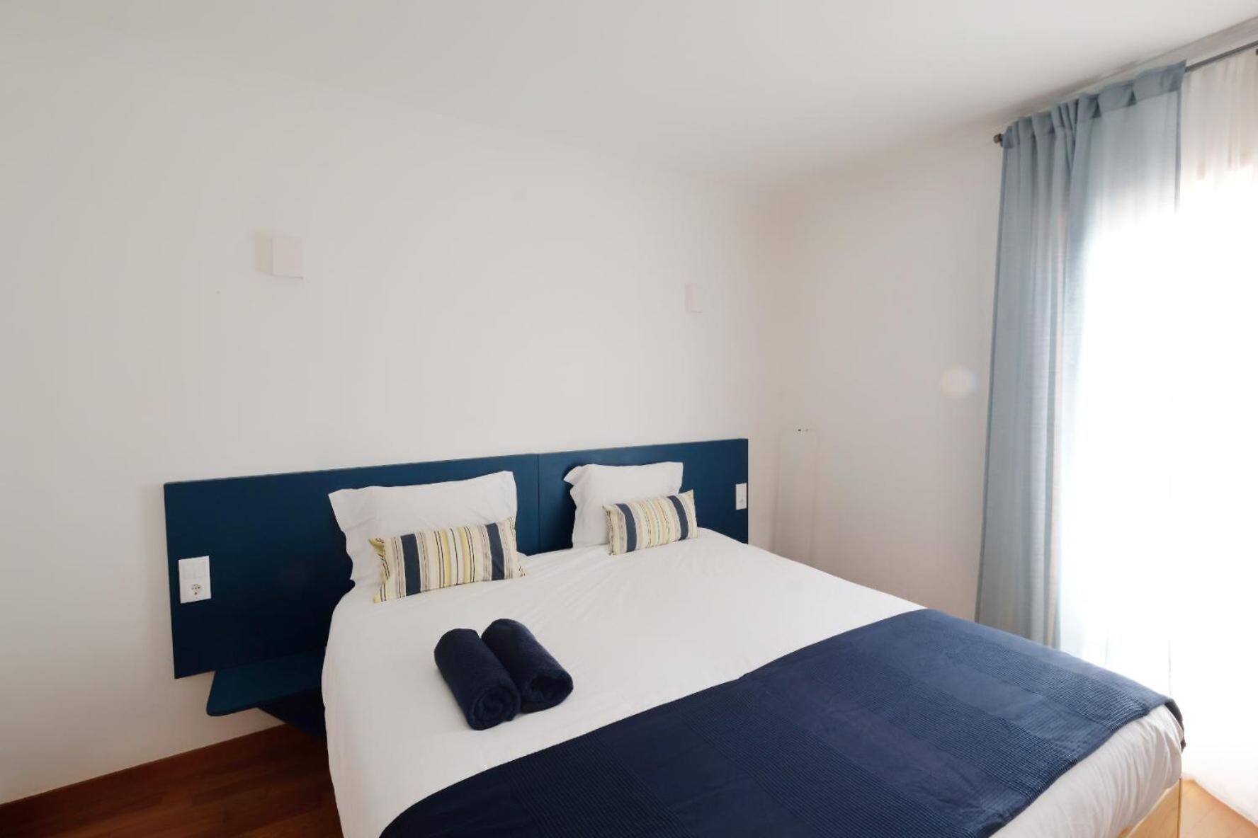 Double or Twin Room with Private Bathroom - Photo 3