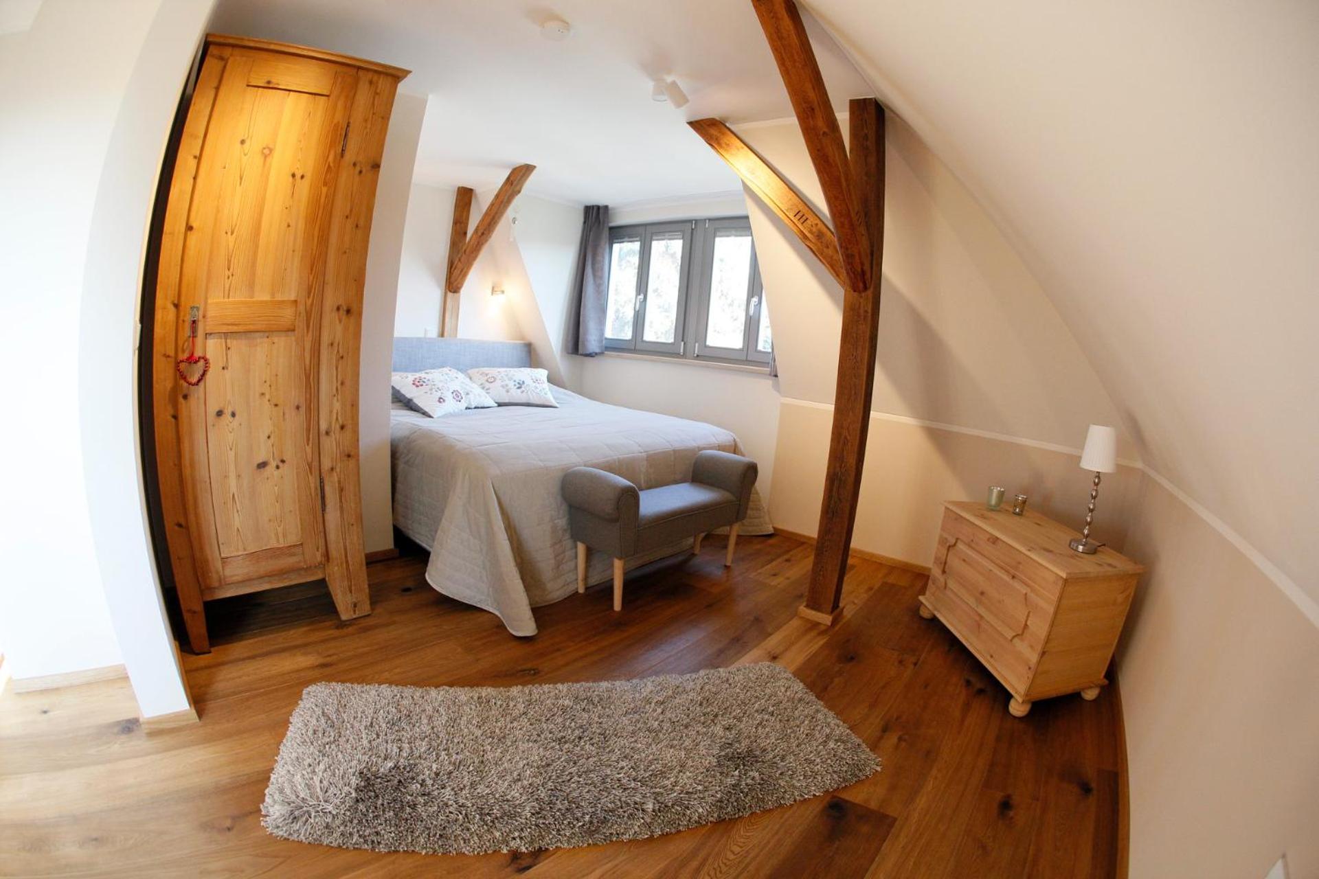 Studio Apartment - Photo 3