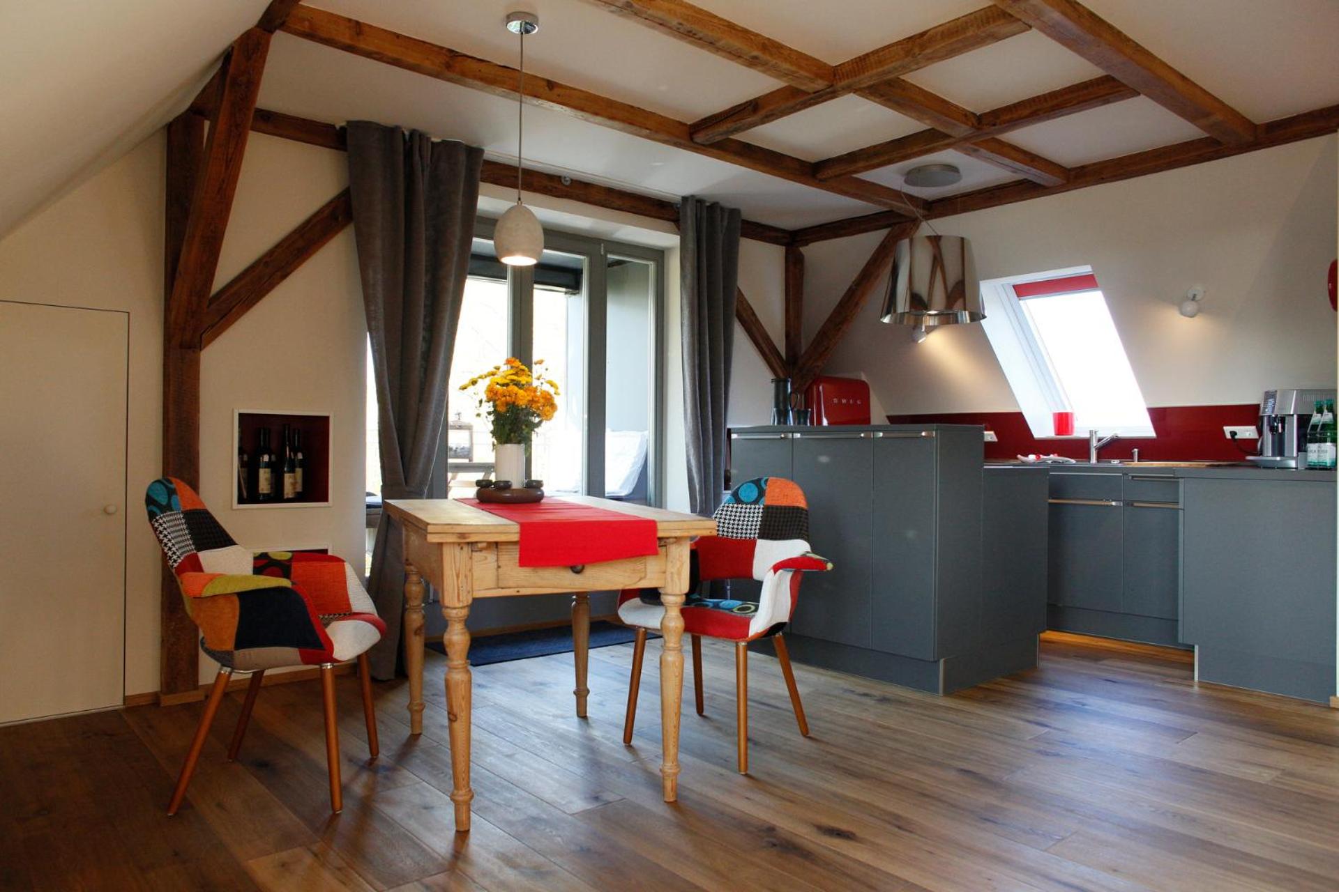 Studio Apartment - Photo 25