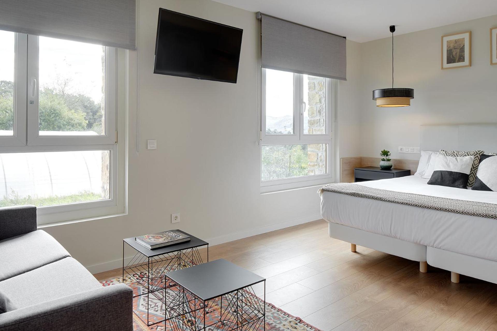 Family Room - Photo 4