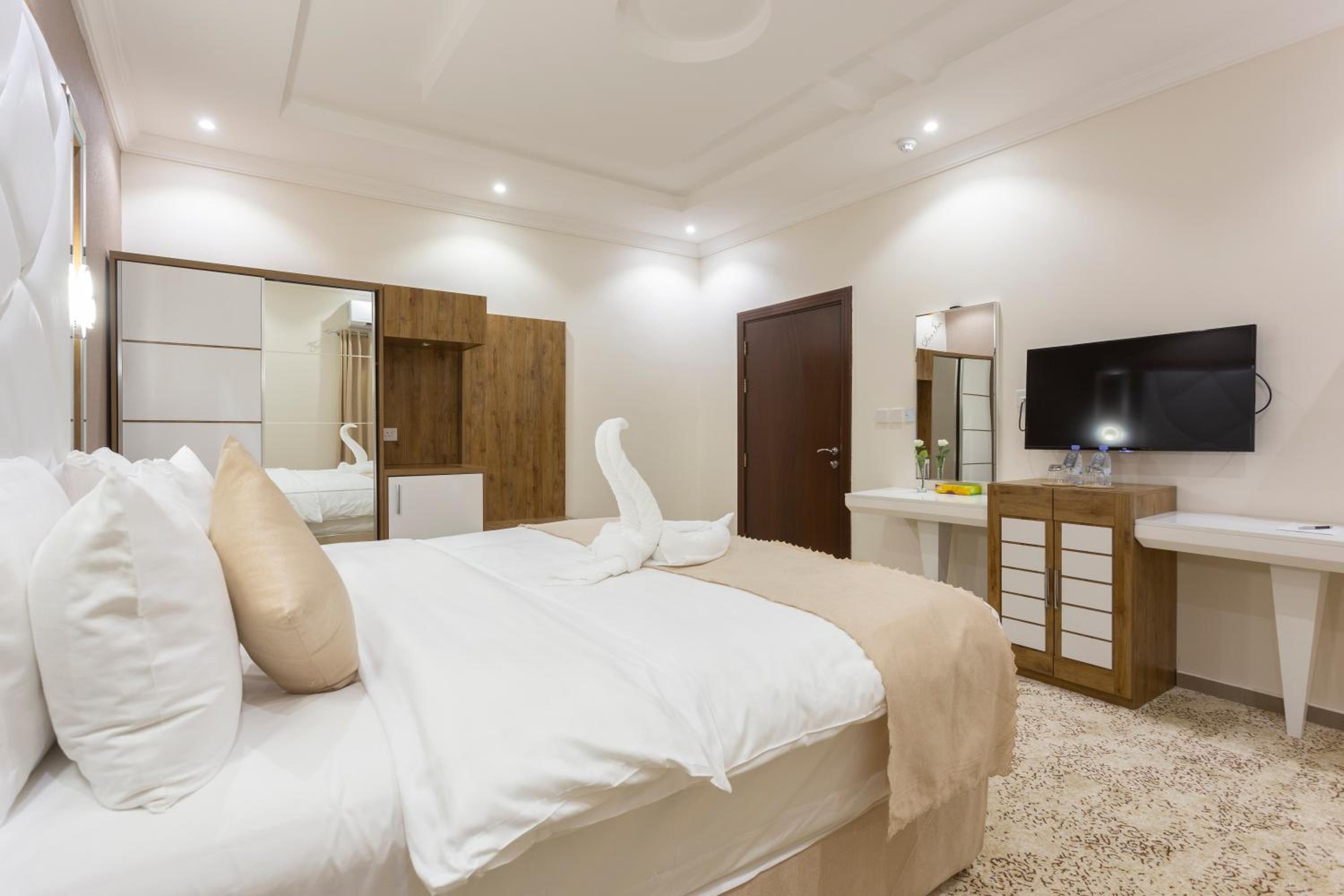 Deluxe Two-Bedroom Apartment With Two Bathroom