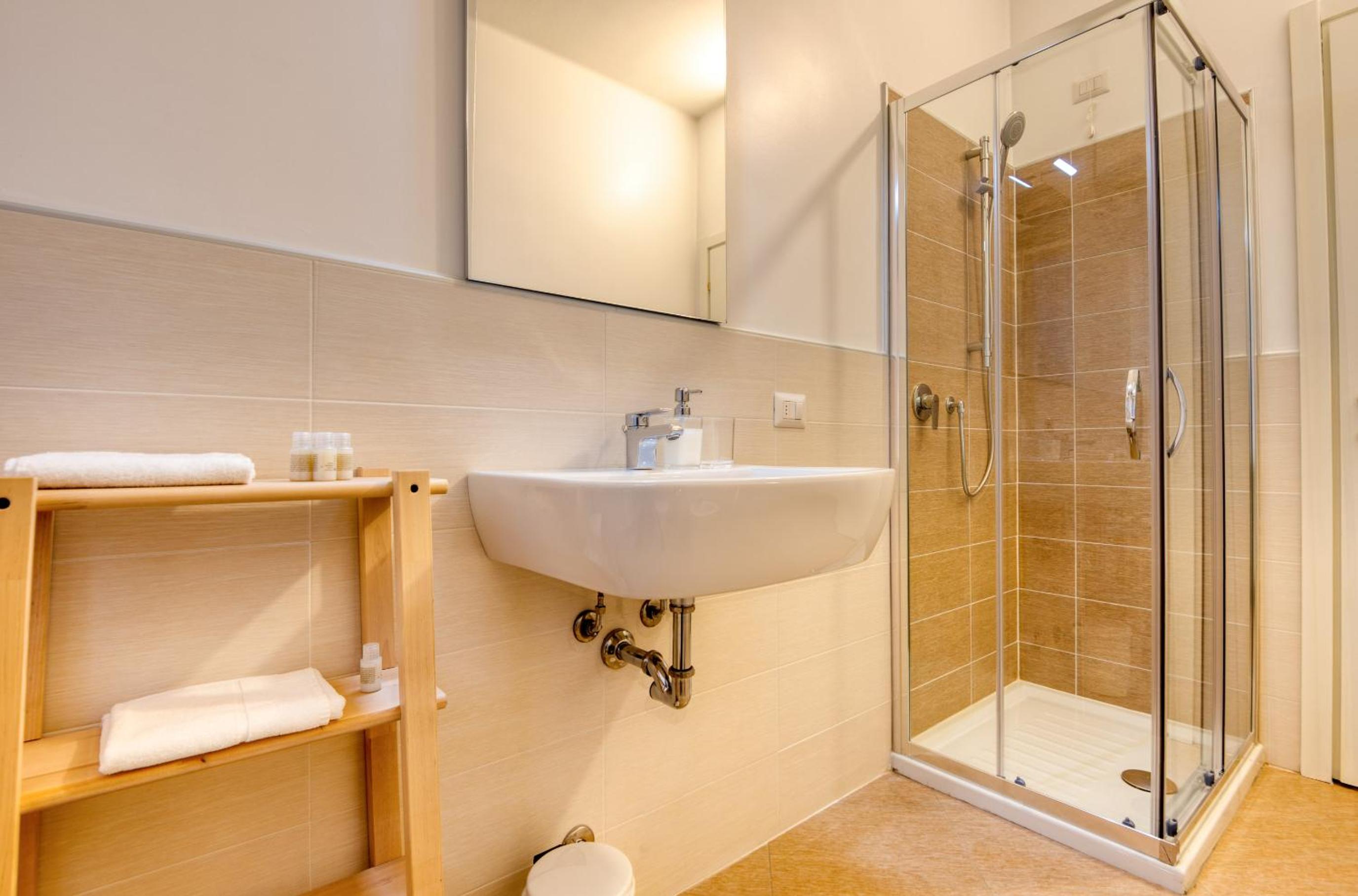Large Double Room photo 3