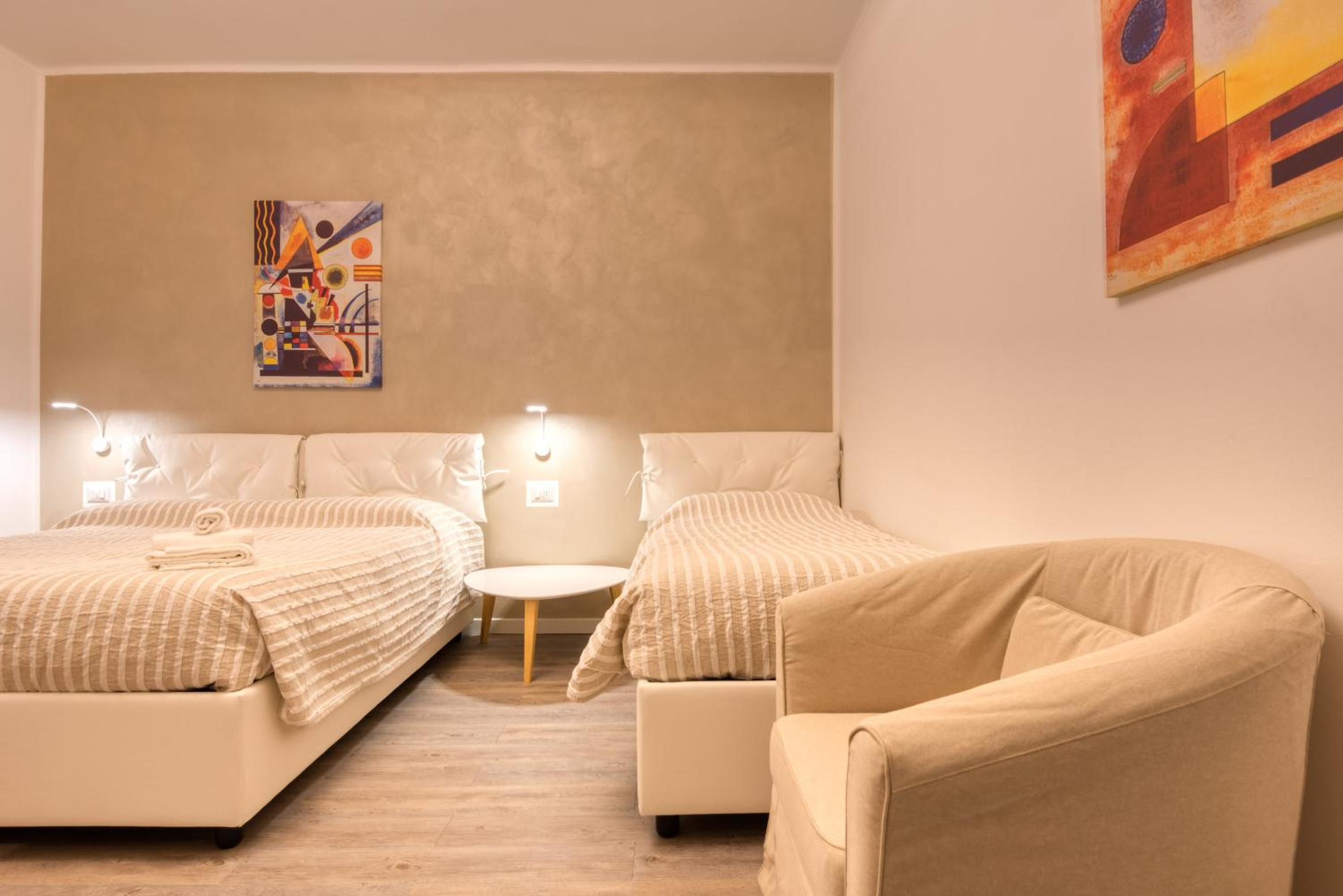 Triple Room with Private External Bathroom photo 2