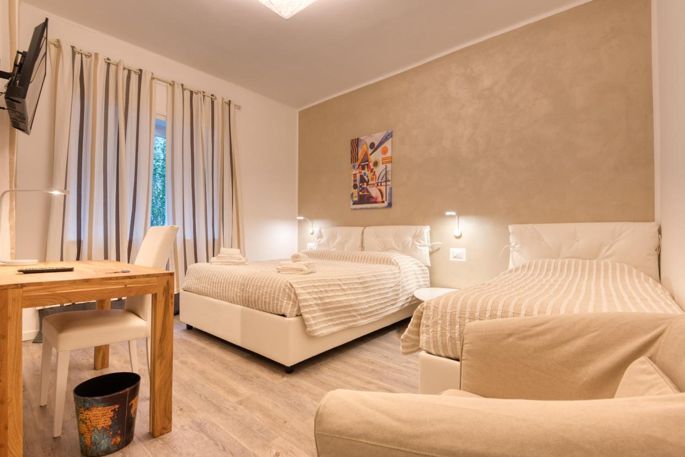 Triple Room with Private External Bathroom photo 3