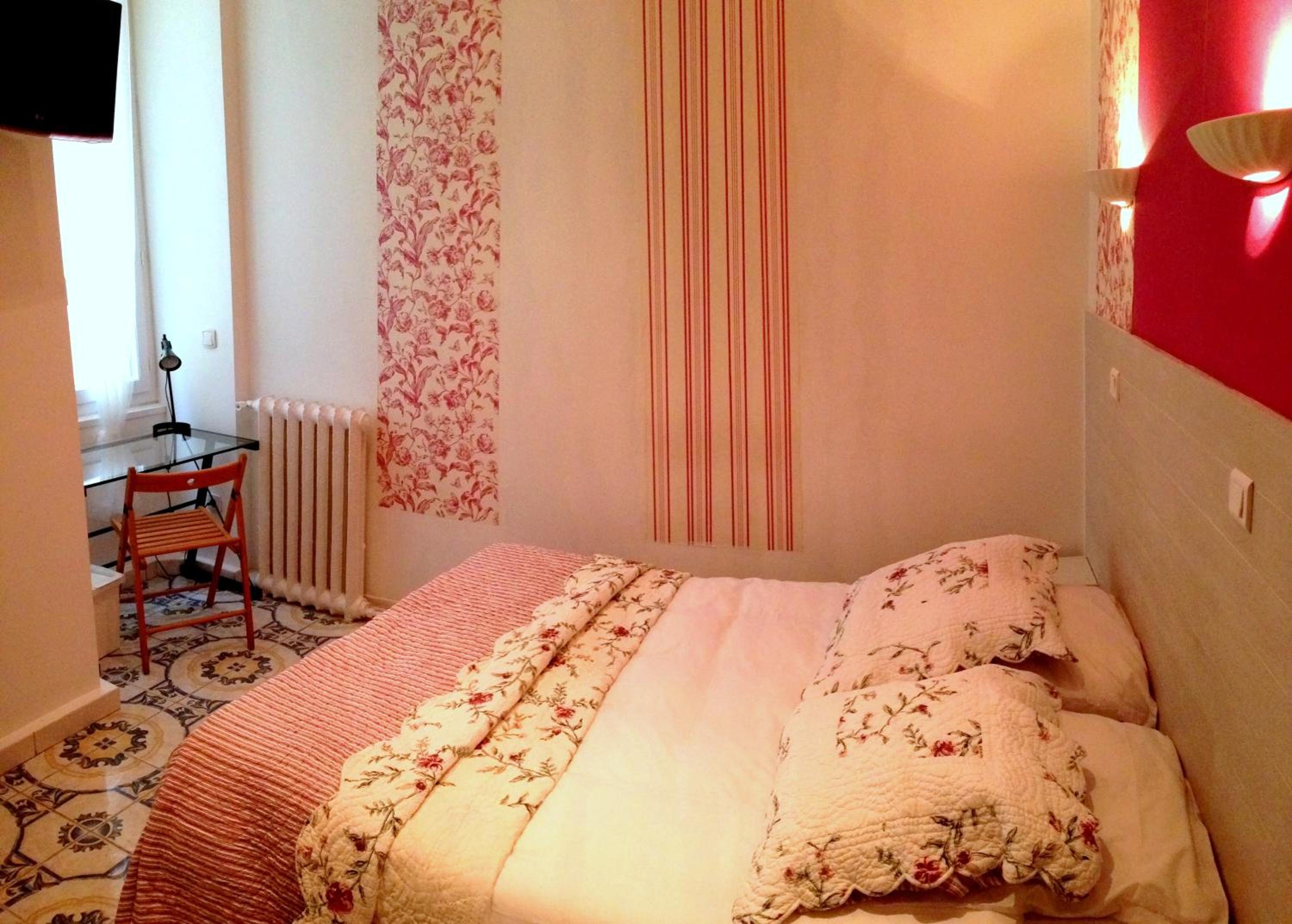 Double Room - Photo 4