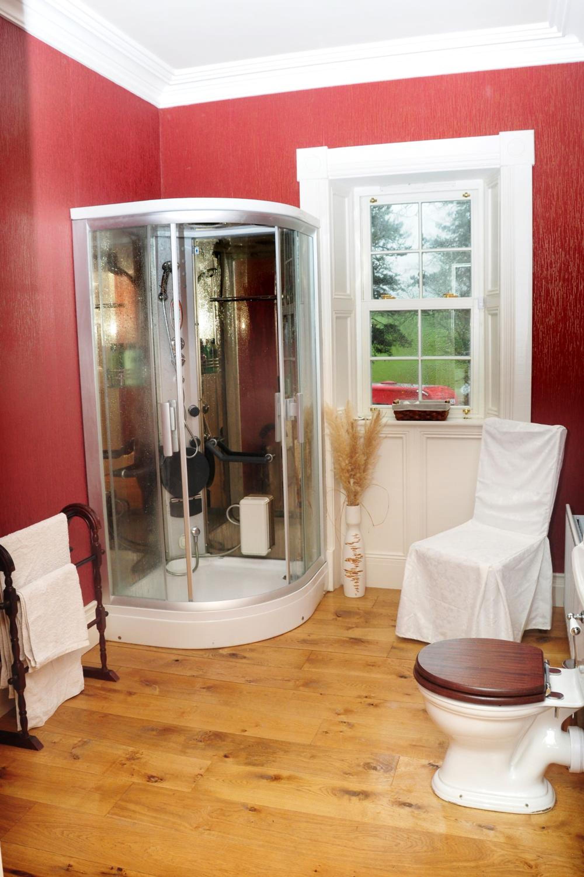 Double Room - Photo 3