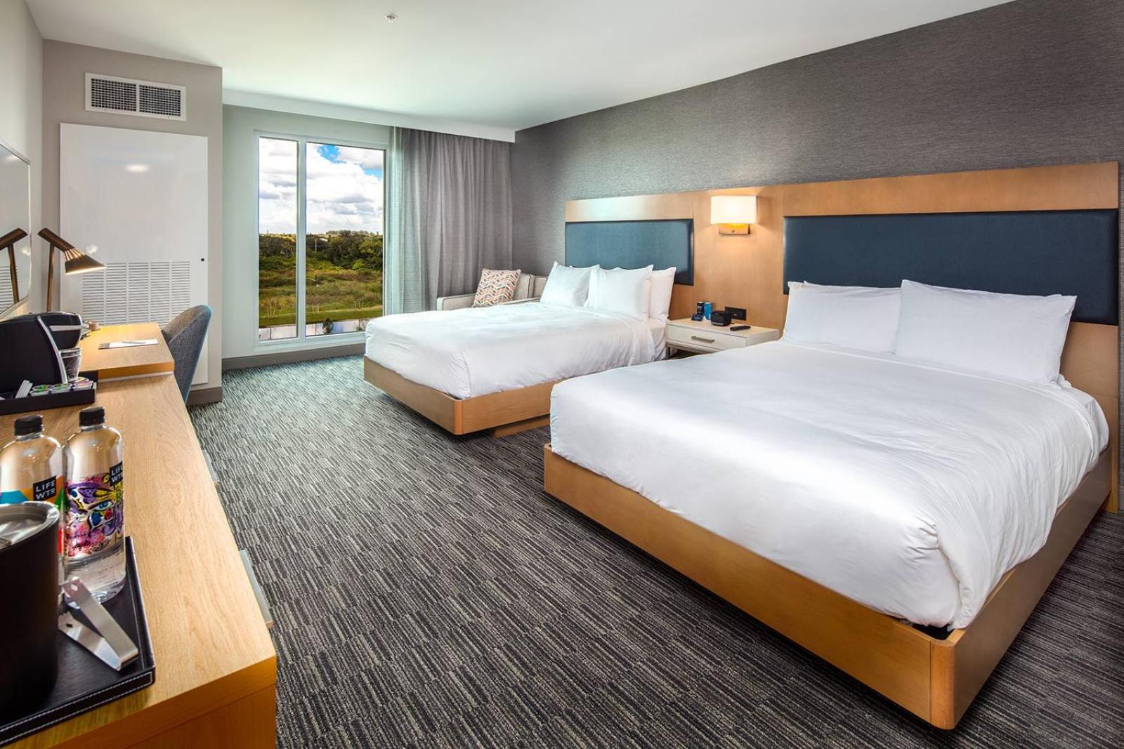 Standard Queen Room with Two Queen Beds photo 1