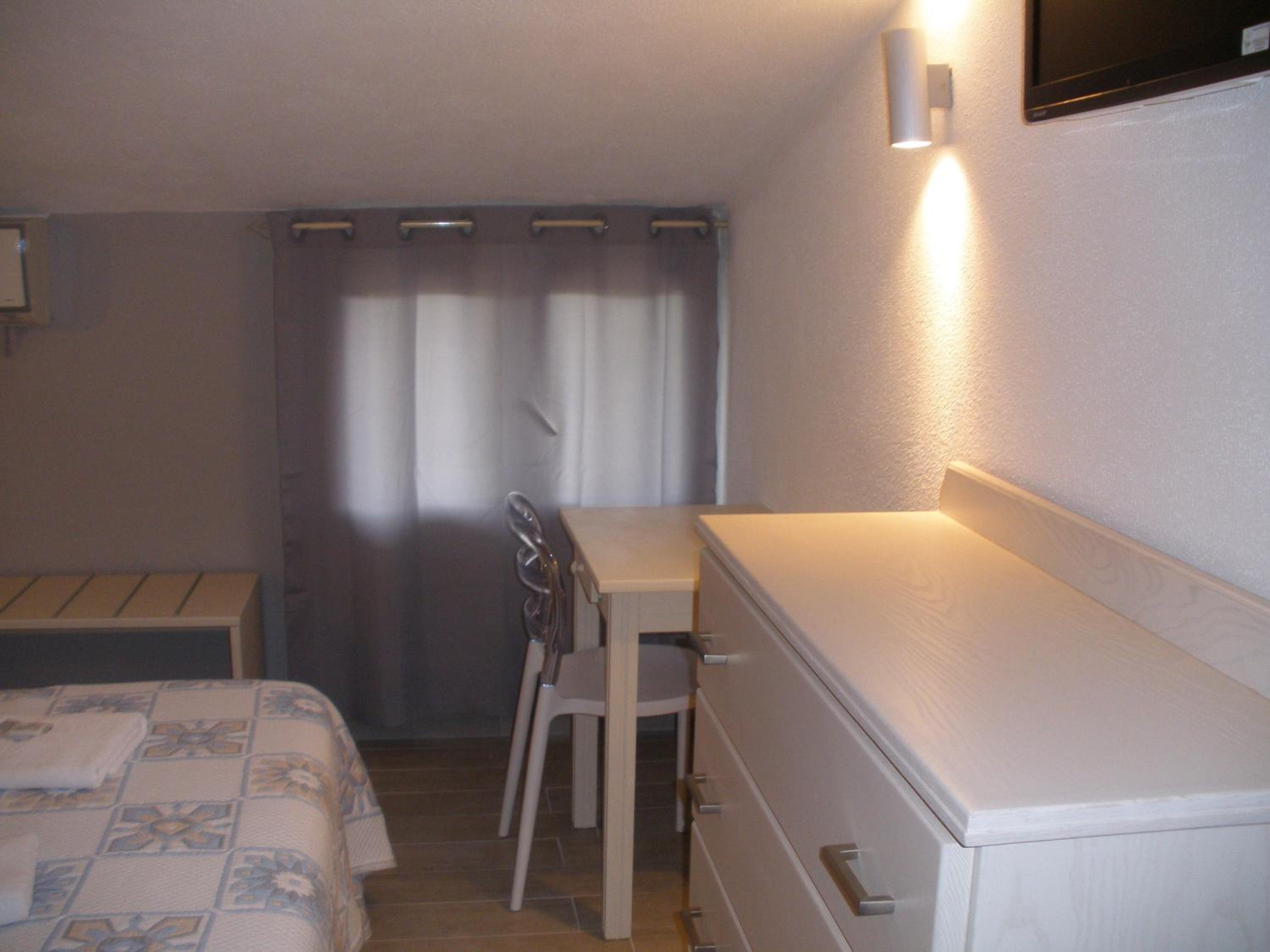 Triple Room with Terrace photo 2