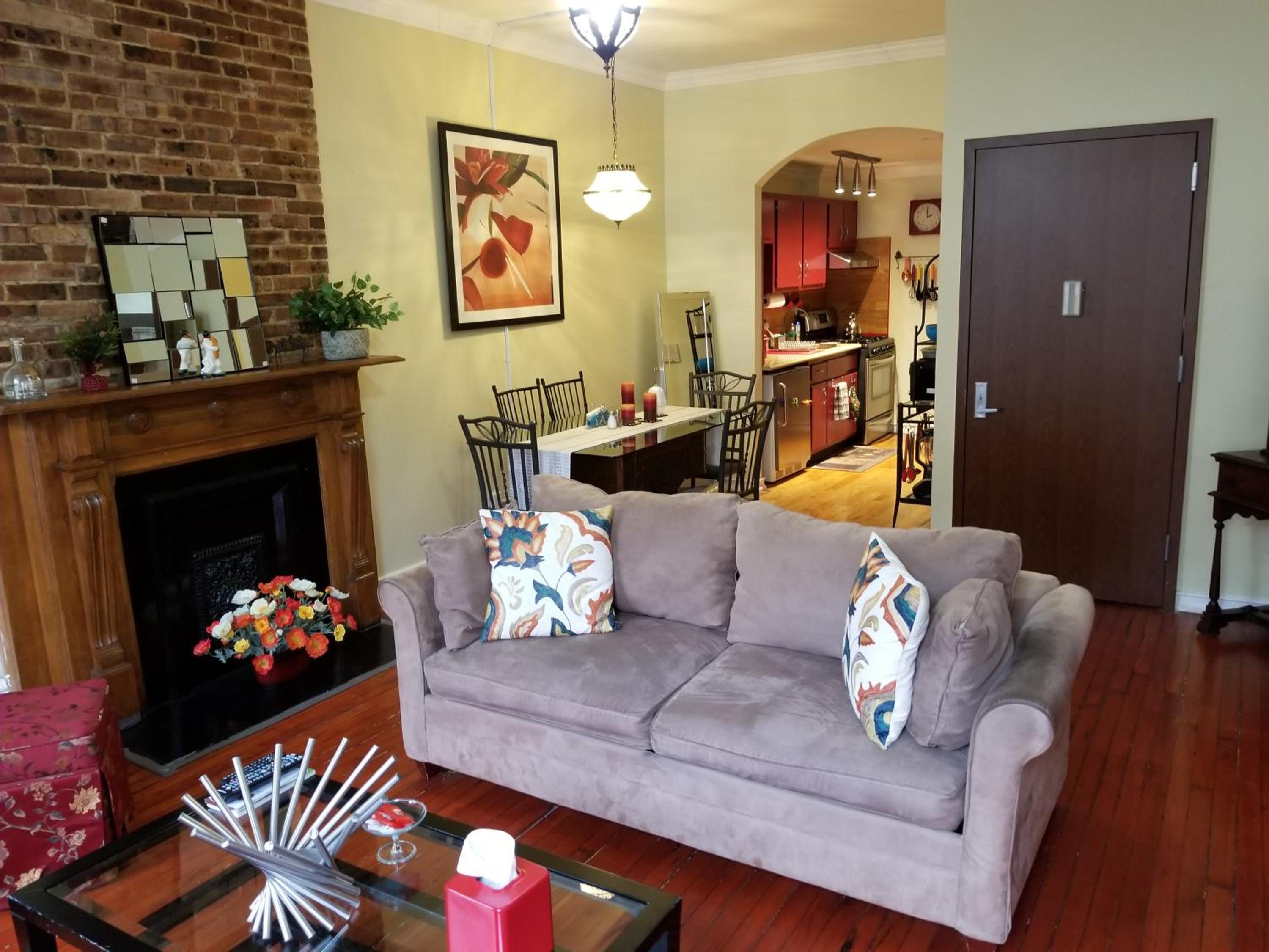Apartment photo 2