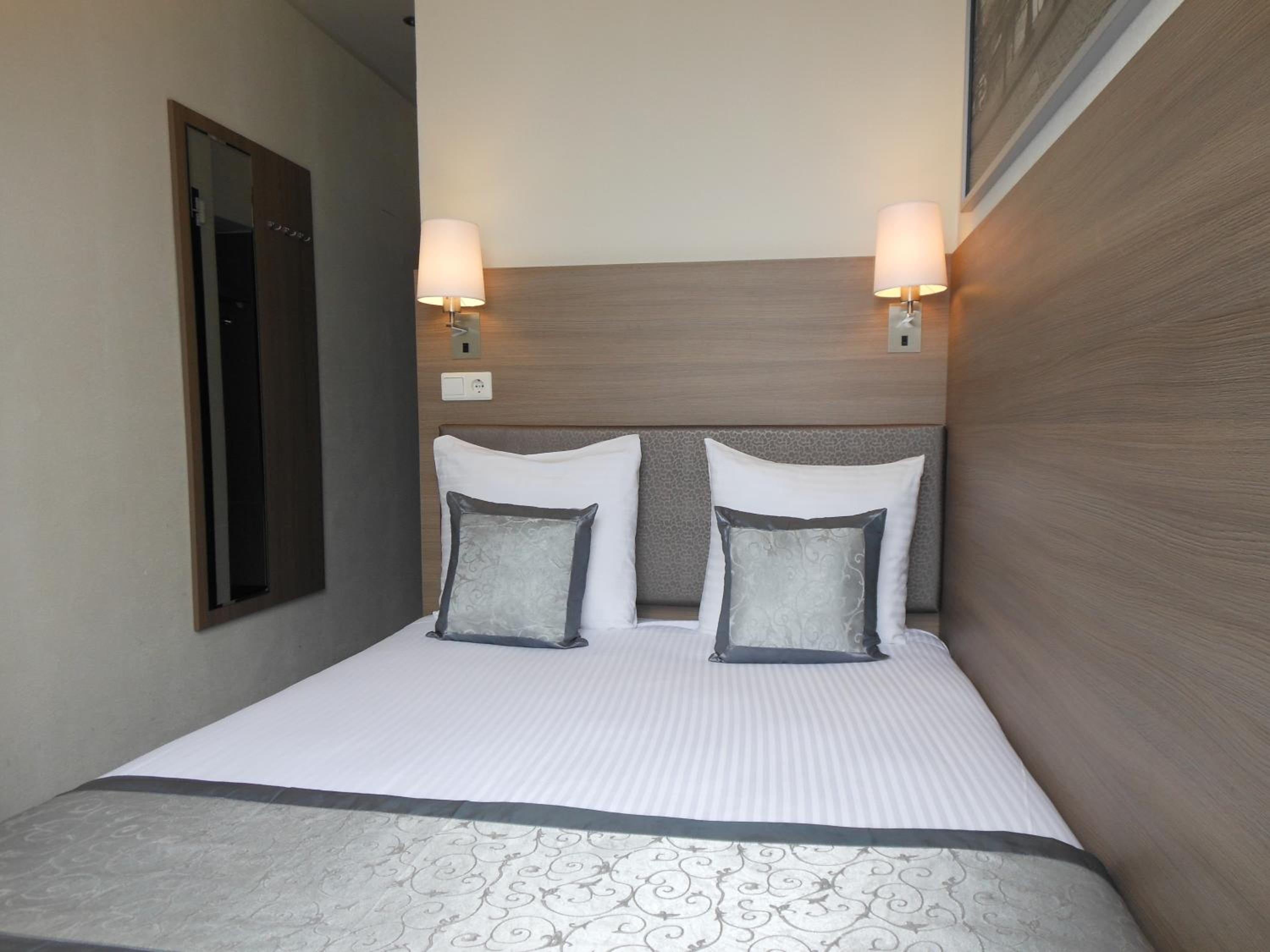 Small Double or Twin Room
