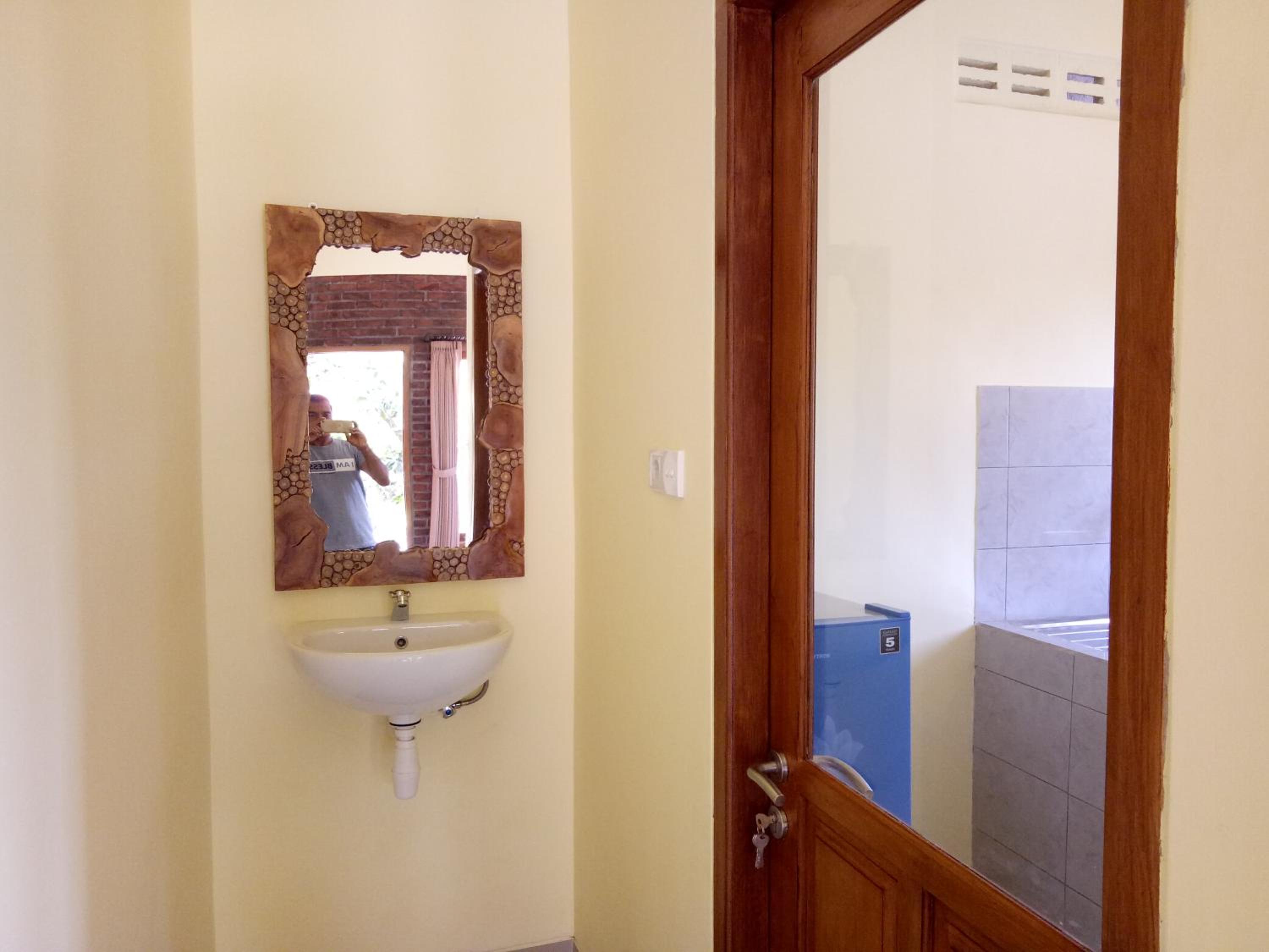 Deluxe King Suite - Photo 5