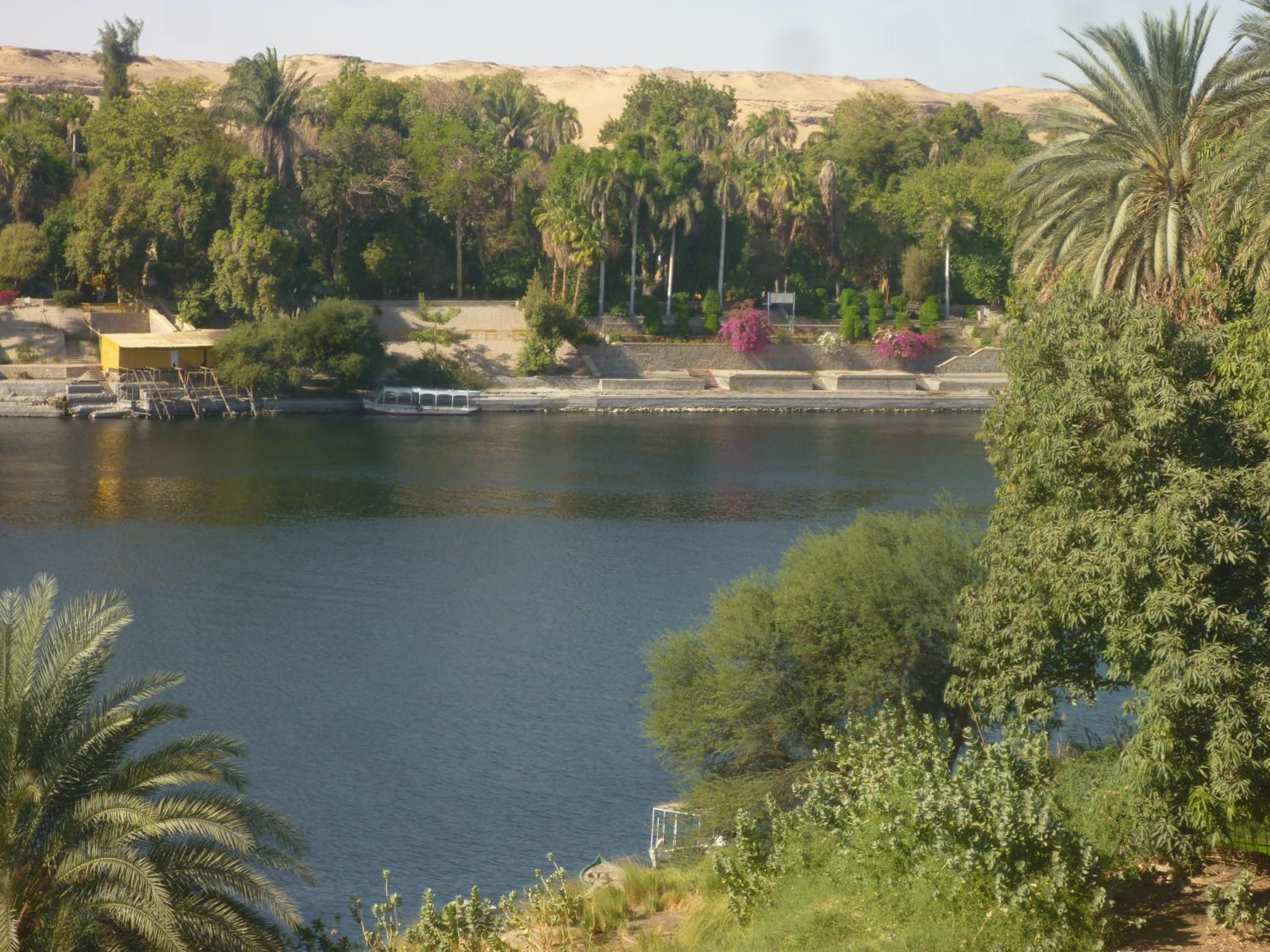 Deluxe Double or Twin Room with River View - Photo 3