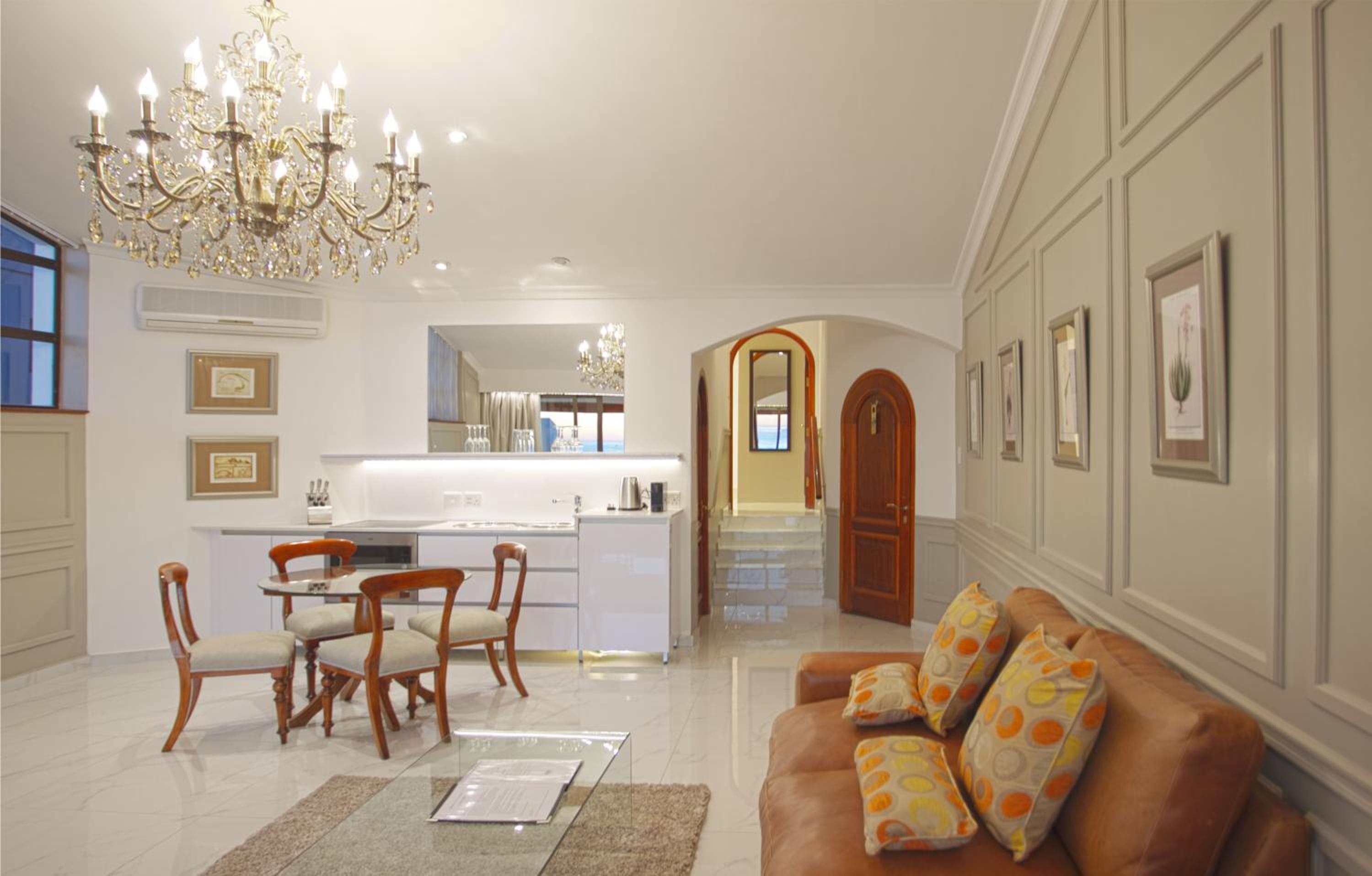 Penthouse Suite with Bay View - Photo 8